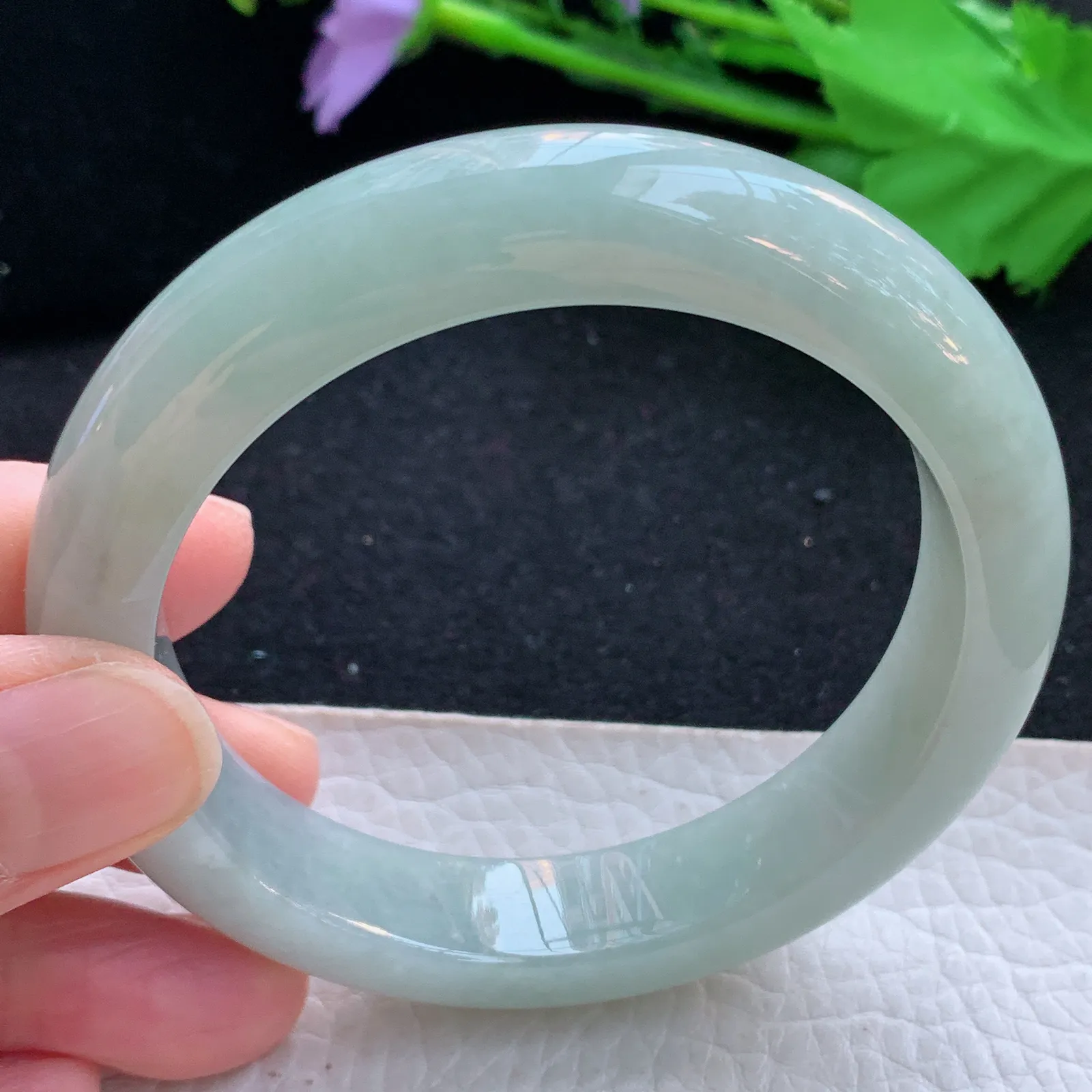 js自然光57*12.5*9.2平安镯 天然缅甸翡翠a货浅绿宽边玉镯子 玉手环