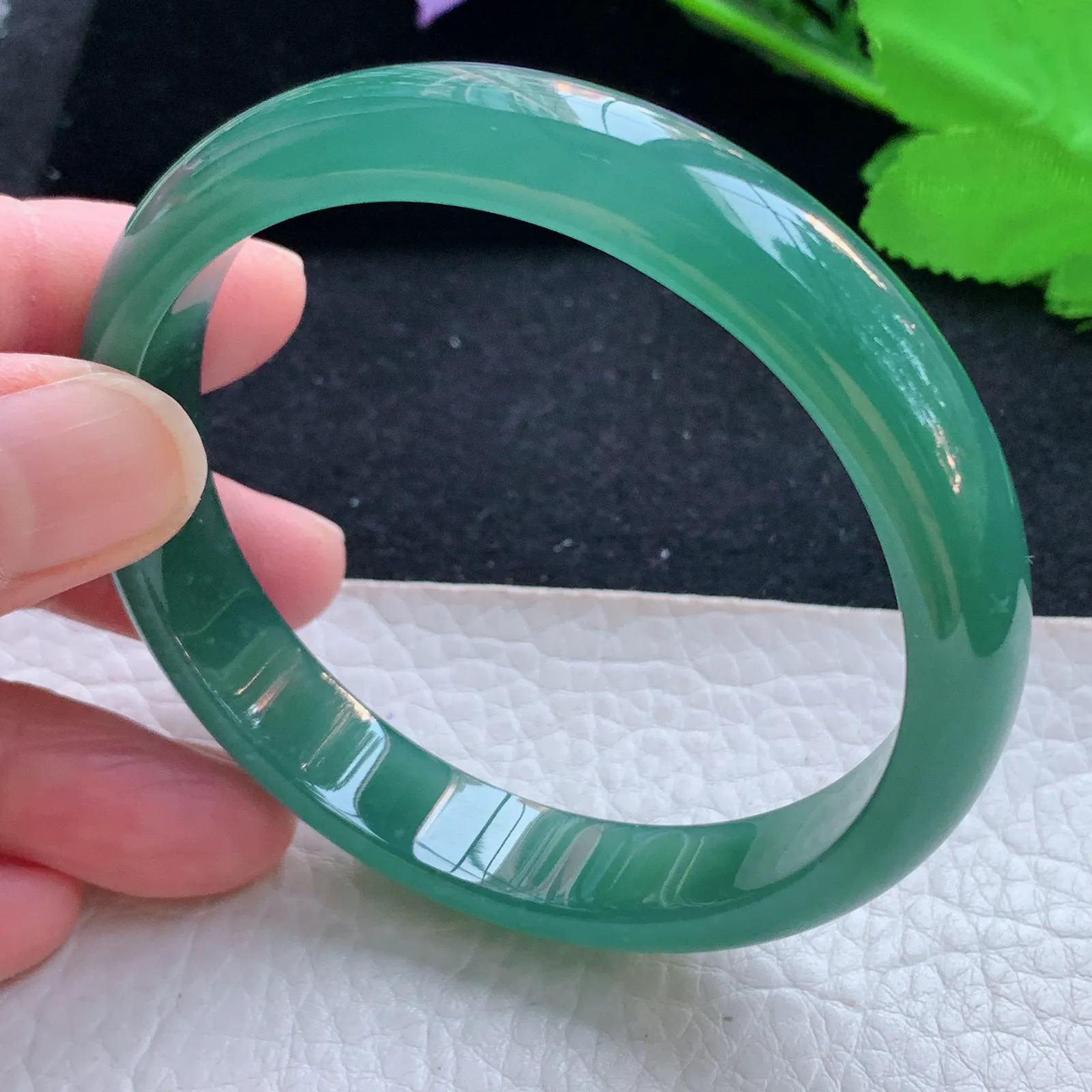 ll大圈口61.5*11*7平安镯 翡翠a货飘冰蓝起光宽边玉镯子 玉手环