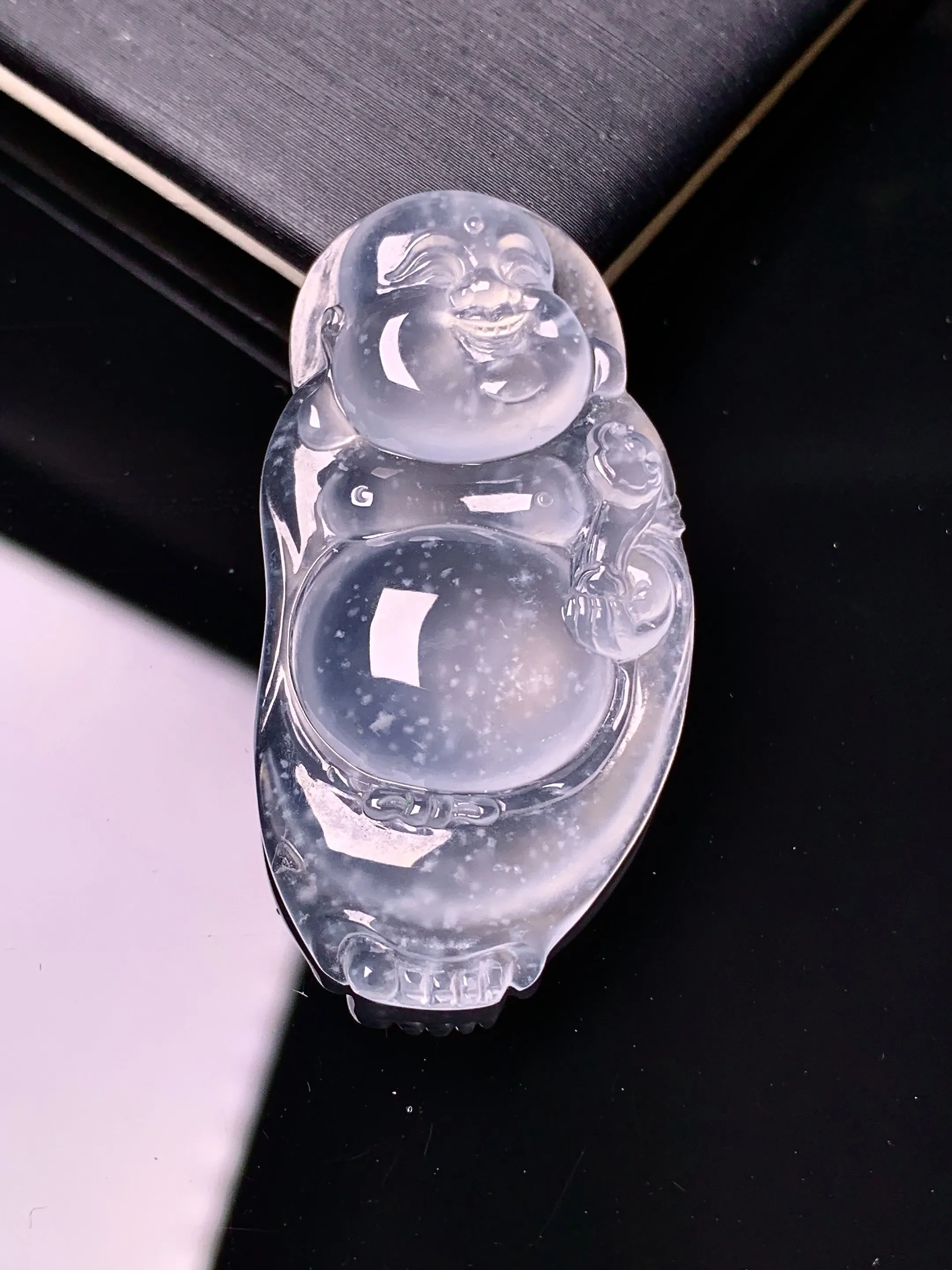 冰种逍遥佛公吊坠 玉质细腻 色泽清新艳丽 整体尺寸39.8*20.8*5.5