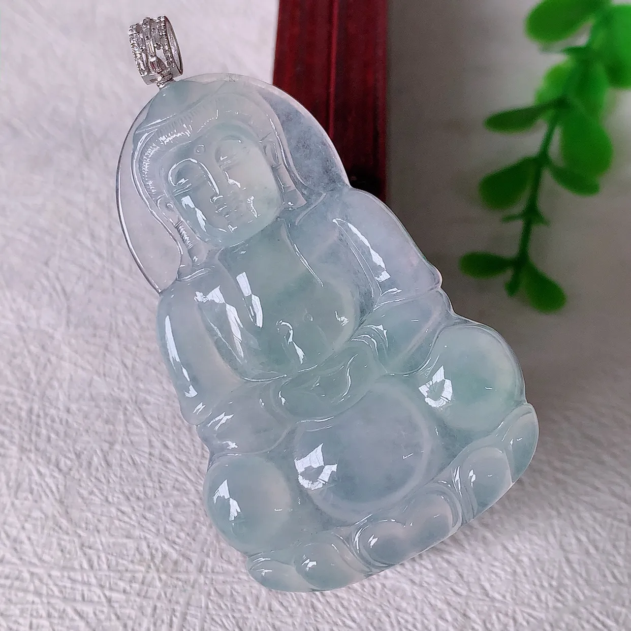 18K金镶嵌冰种翡翠正装观音菩萨吊坠，赐福翡翠观音，观音面相端庄，品相佳，佩戴气质！#02.22整体60裸石52*33.5*5mm