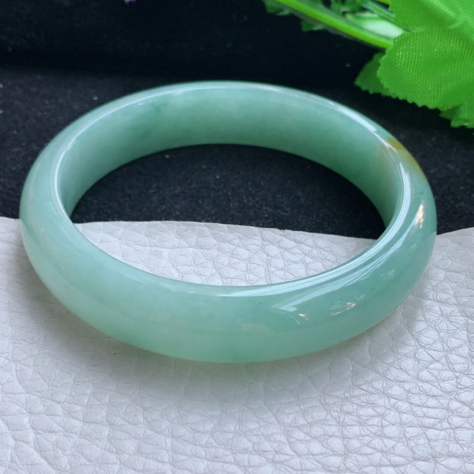 n自然光57*13*7.3平安镯 缅甸翡翠a货玉手镯双彩大气宽边玉手环