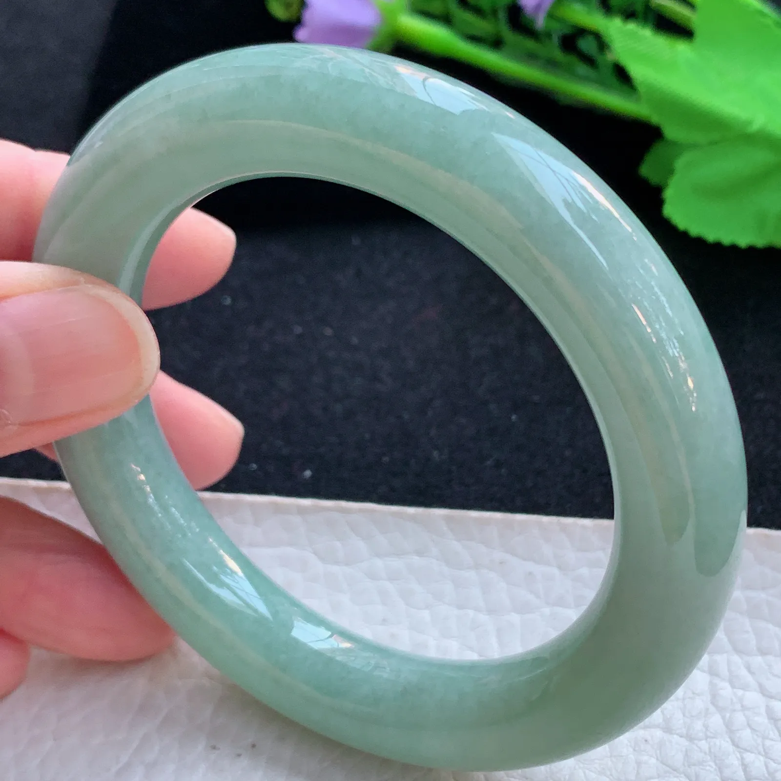 js自然光56*11.6*11.3胖圆镯 天然缅甸翡翠a货满绿圆条玉镯子 玉手环