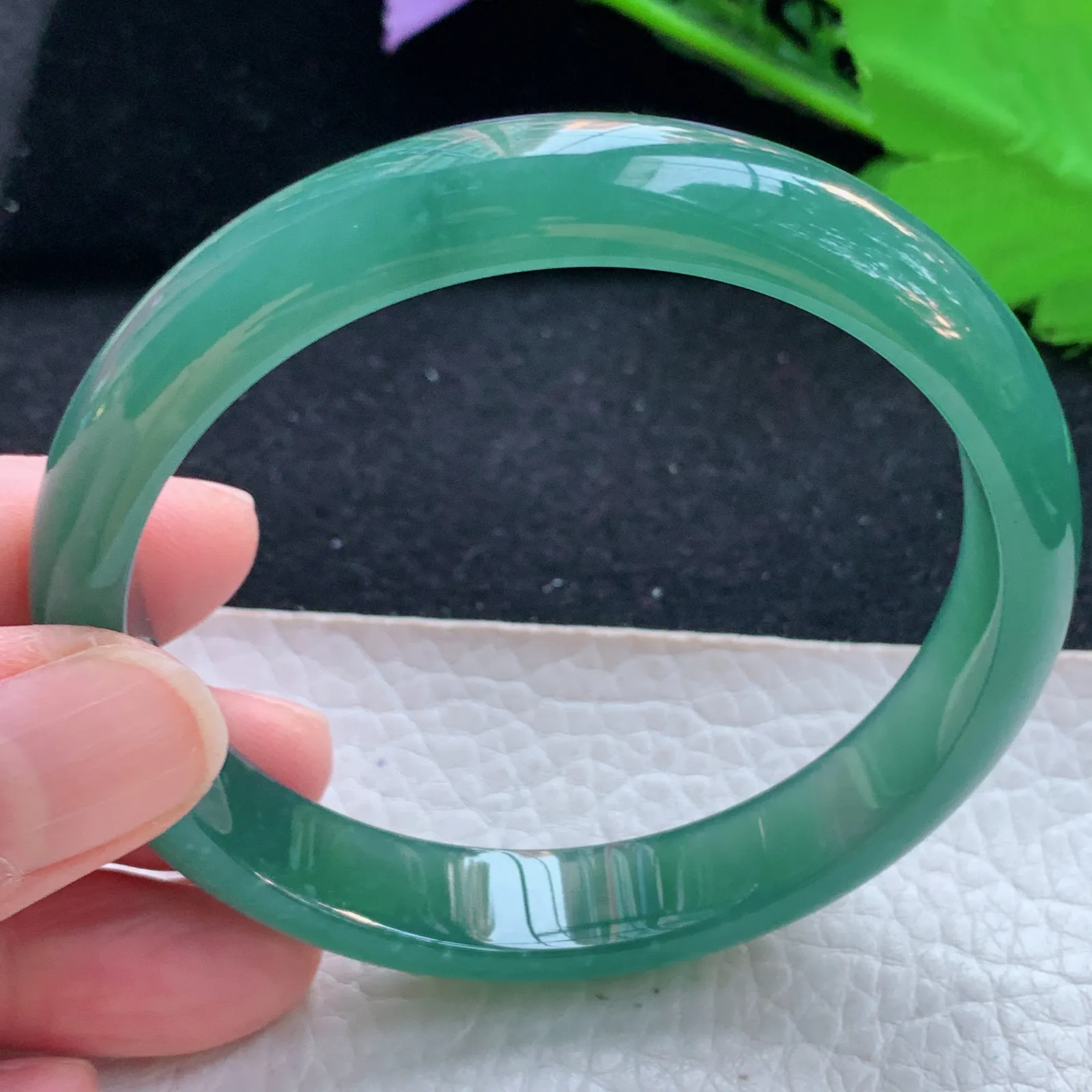 ll大圈口61.5*11*7平安镯 翡翠a货飘冰蓝起光宽边玉镯子 玉手环