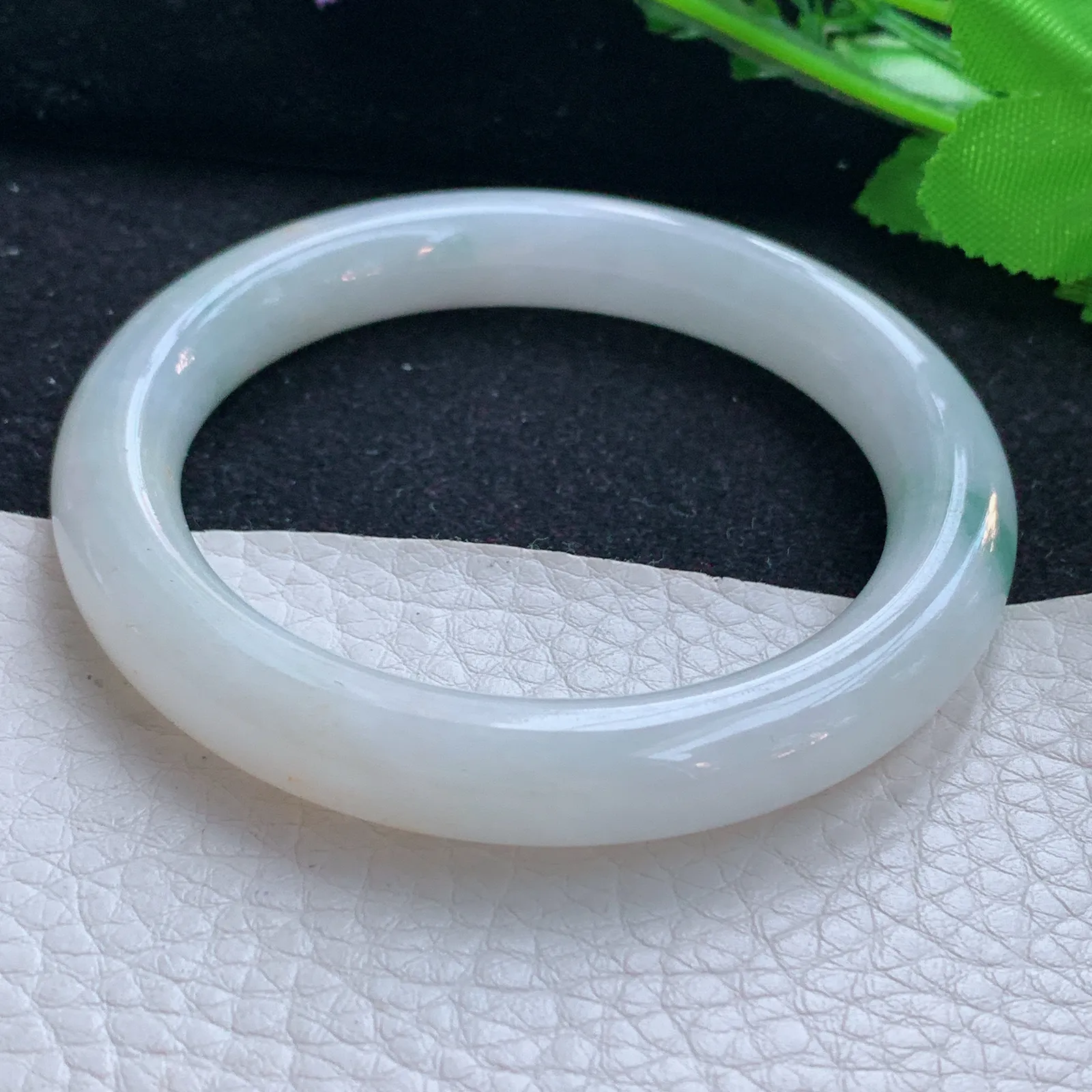 mq自然光54*10*9叮当镯 缅甸翡翠a货玉手镯飘花圆条玉手环 美人镯