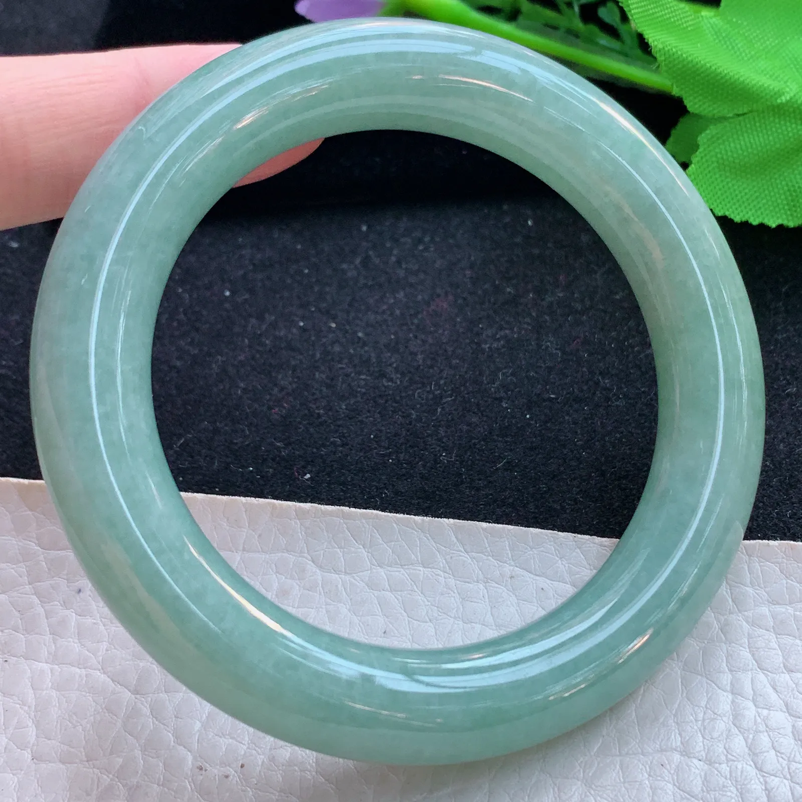 js自然光56*11.6*11.3胖圆镯 天然缅甸翡翠a货满绿圆条玉镯子 玉手环