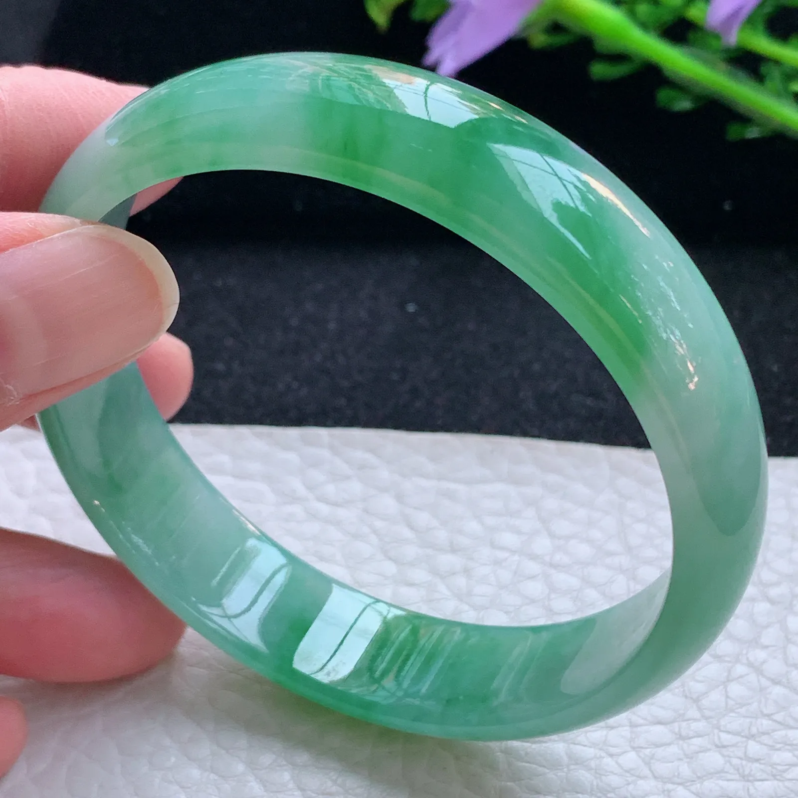 p自然光57*14*6平安镯 缅甸翡翠a货玉手镯冰绿宽边玉手环