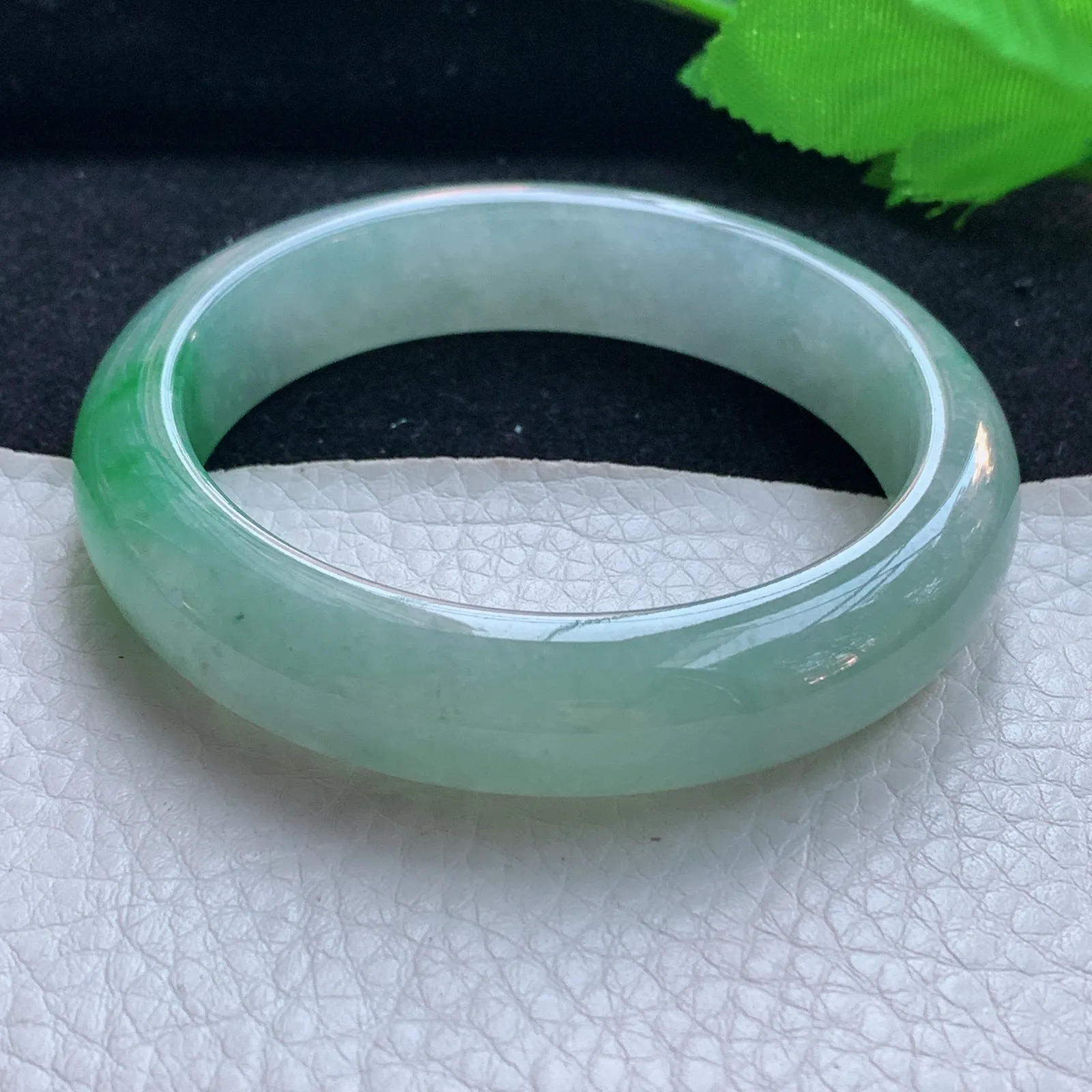 r自然光55*13*8.5平安镯 天然缅甸翡翠a货冰绿宽边玉镯子 玉手环