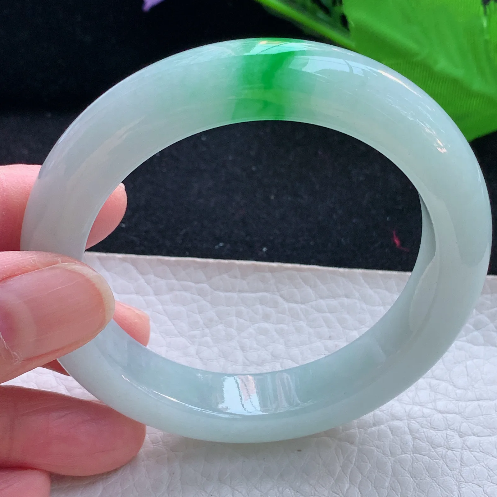 r自然光55.5*12.5*9.6平安镯 天然缅甸翡翠a货白底青宽边玉镯子 玉手环