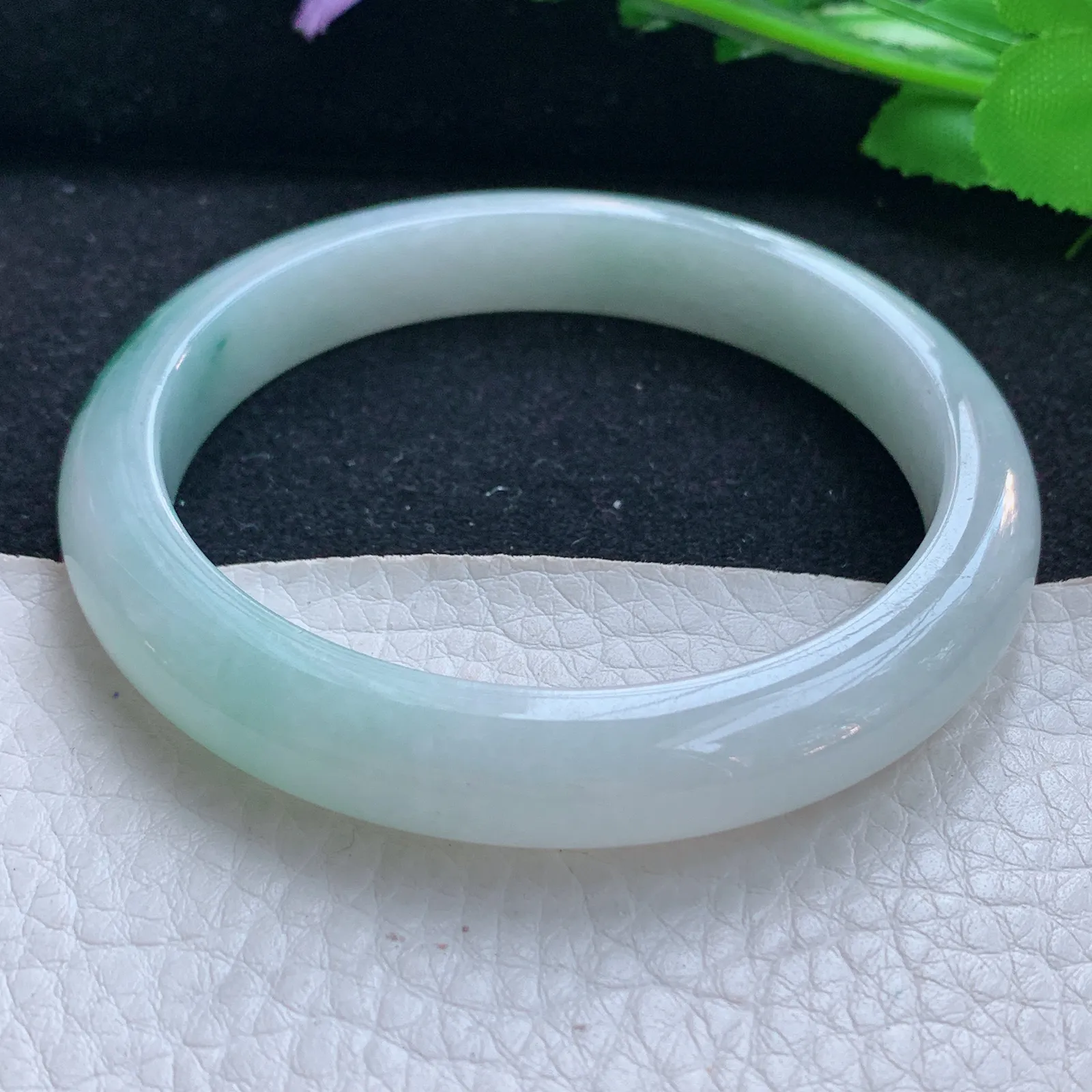 yw5自然光57*10.2*7.5平安镯 缅甸翡翠a货玉手镯飘花秀气宽边玉手环