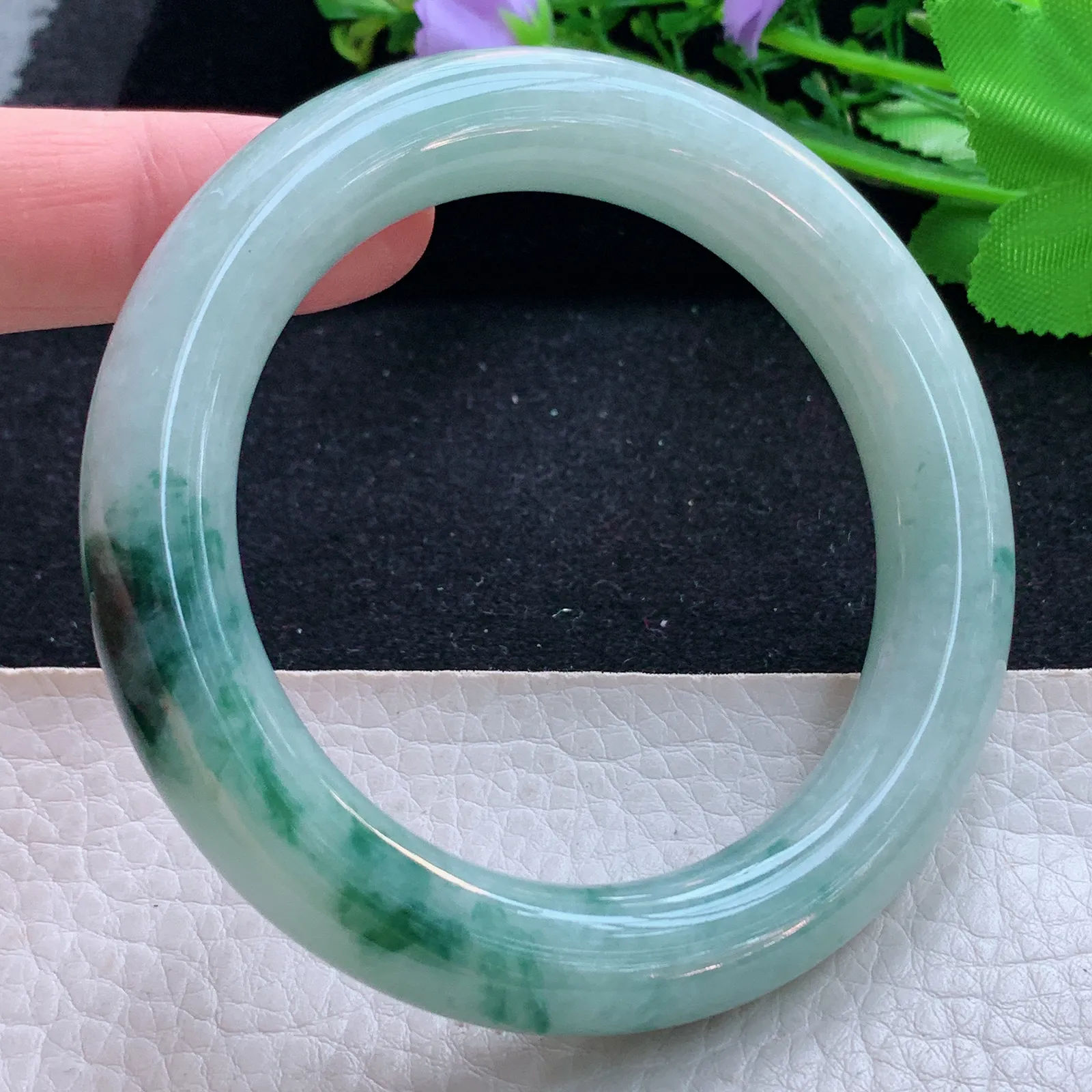 yw5自然光55*11.2*11美人镯 缅甸翡翠a货玉手镯飘花圆条玉手环