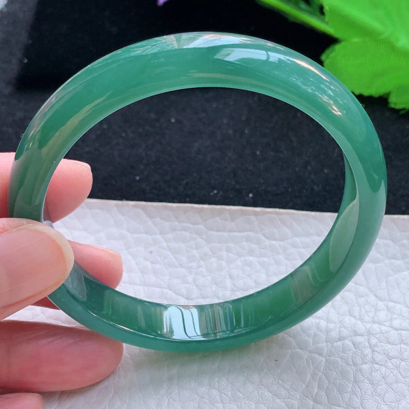 ll大圈口61.5*11*7平安镯 翡翠a货飘冰蓝起光宽边玉镯子 玉手环