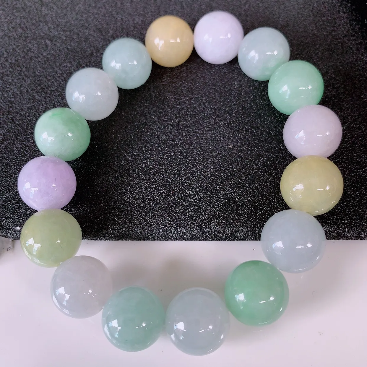 自然光实拍，冰润多宝翡翠手链，多彩翡翠手串，颜色丰富，料子细腻，高档大气，自戴送礼佳品！#46.20取一尺寸13.2mm