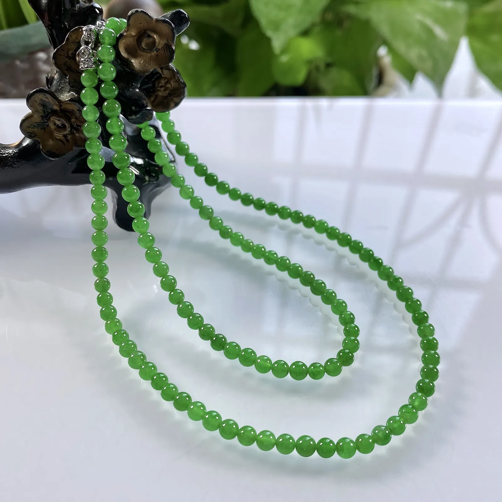 收藏级别，缅甸天然翡翠A货，卡4高冰种起光起胶正阳绿小米珠项链手链，尺寸：4mm/130颗，长度54