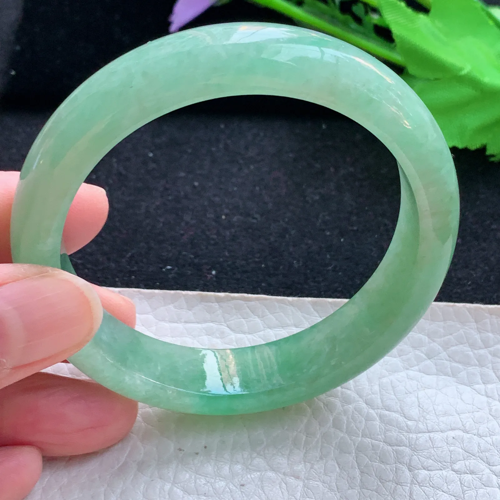 js自然光57*13.5*7.8平安镯 天然缅甸翡翠a货冰绿宽边玉镯子 玉手环