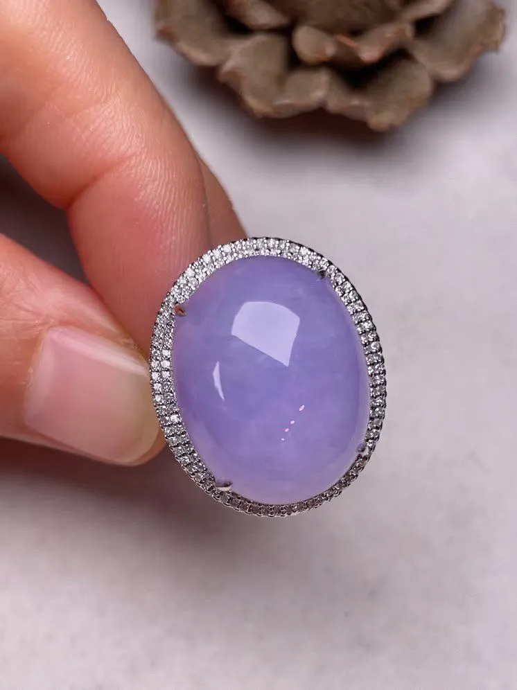 冰种紫罗兰蛋面戒指 、真金真钻镶嵌，种水好，玉质细腻 .裸石尺寸 18.9*15.0