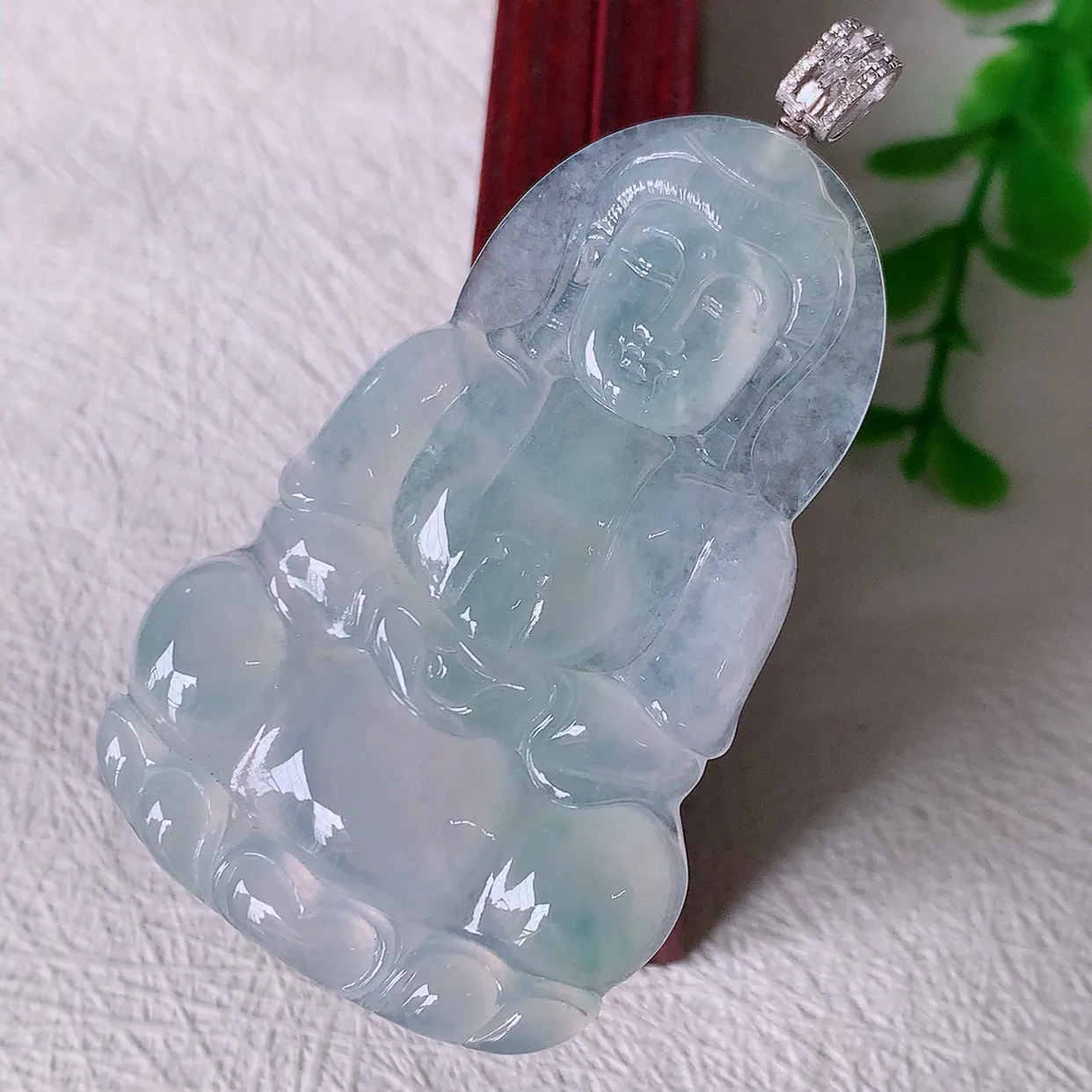 18K金镶嵌冰种翡翠正装观音菩萨吊坠，赐福翡翠观音，观音面相端庄，品相佳，佩戴气质！#02.22整体