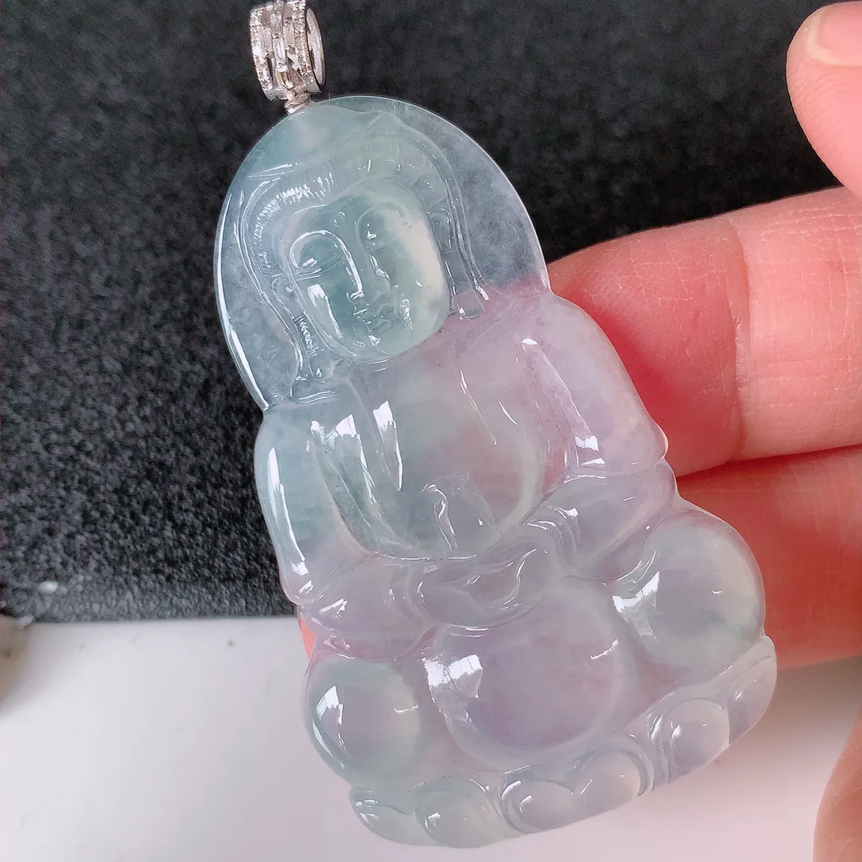 18K金镶嵌冰种翡翠正装观音菩萨吊坠，赐福翡翠观音，观音面相端庄，品相佳，佩戴气质！#02.22整体60裸石52*33.5*5