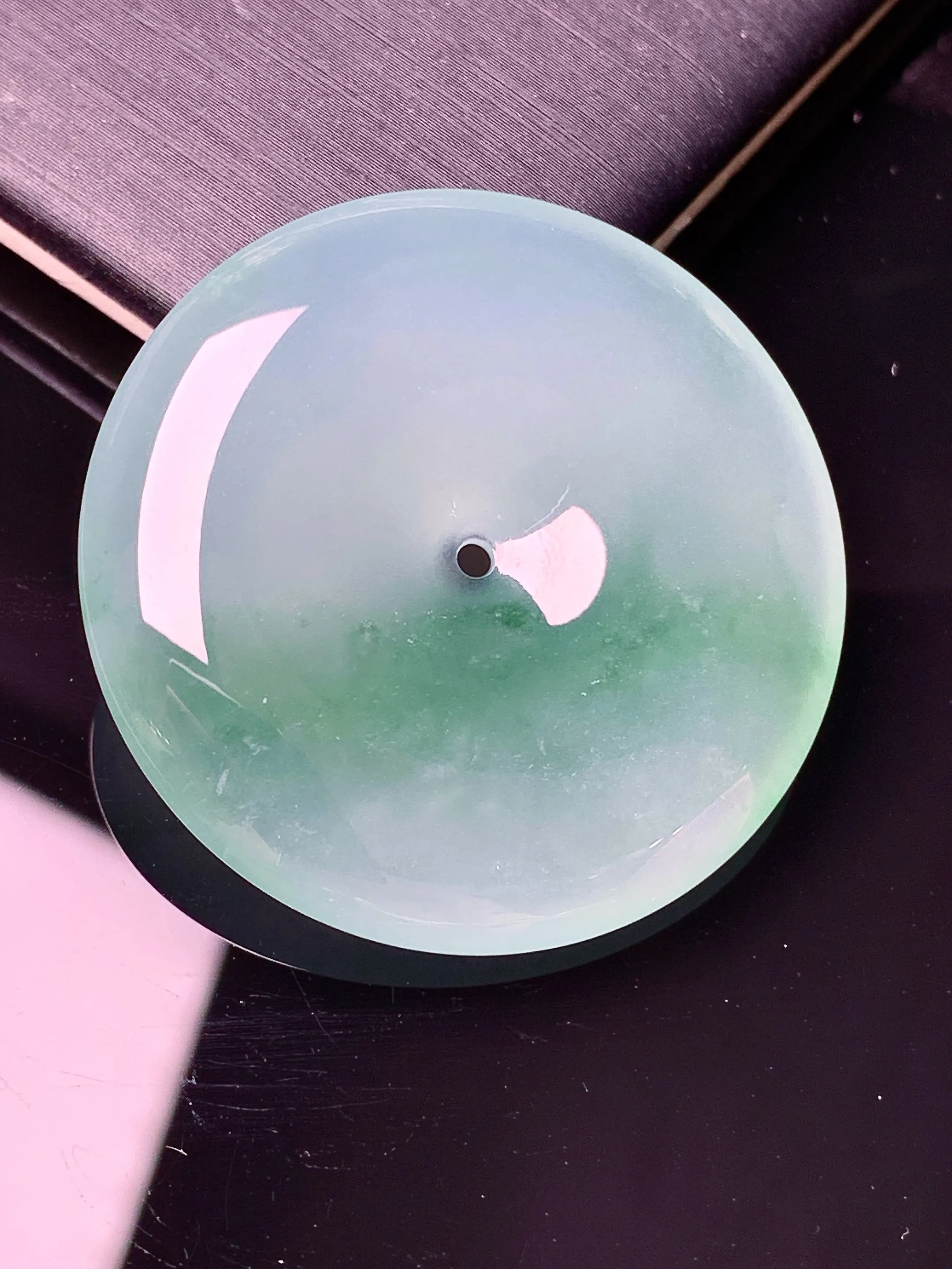 冰种平安扣吊坠 玉质细腻 色泽清新艳丽 整体尺寸34.5*6