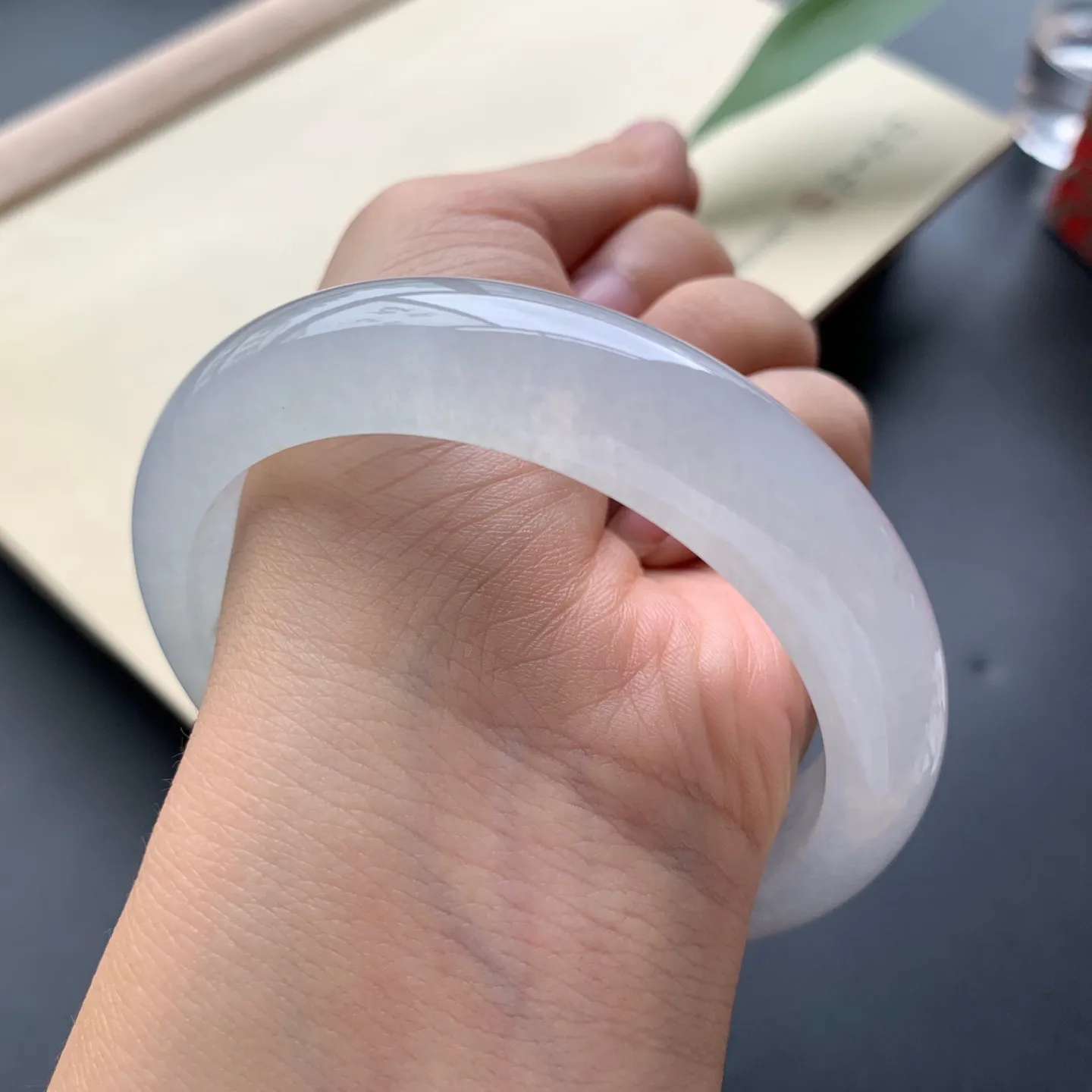 58.2圈口冰种正圈手镯 尺寸：58.2-13.8-8.6，无纹裂，水润起胶，白净光滑