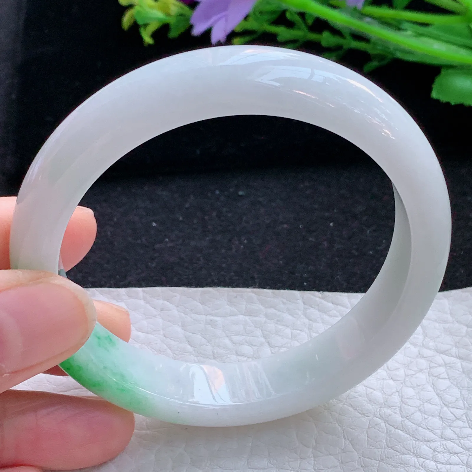 yh自然光57*12.8*7.8平安镯 缅甸翡翠a货玉手镯飘绿秀气宽边玉手环 美人镯