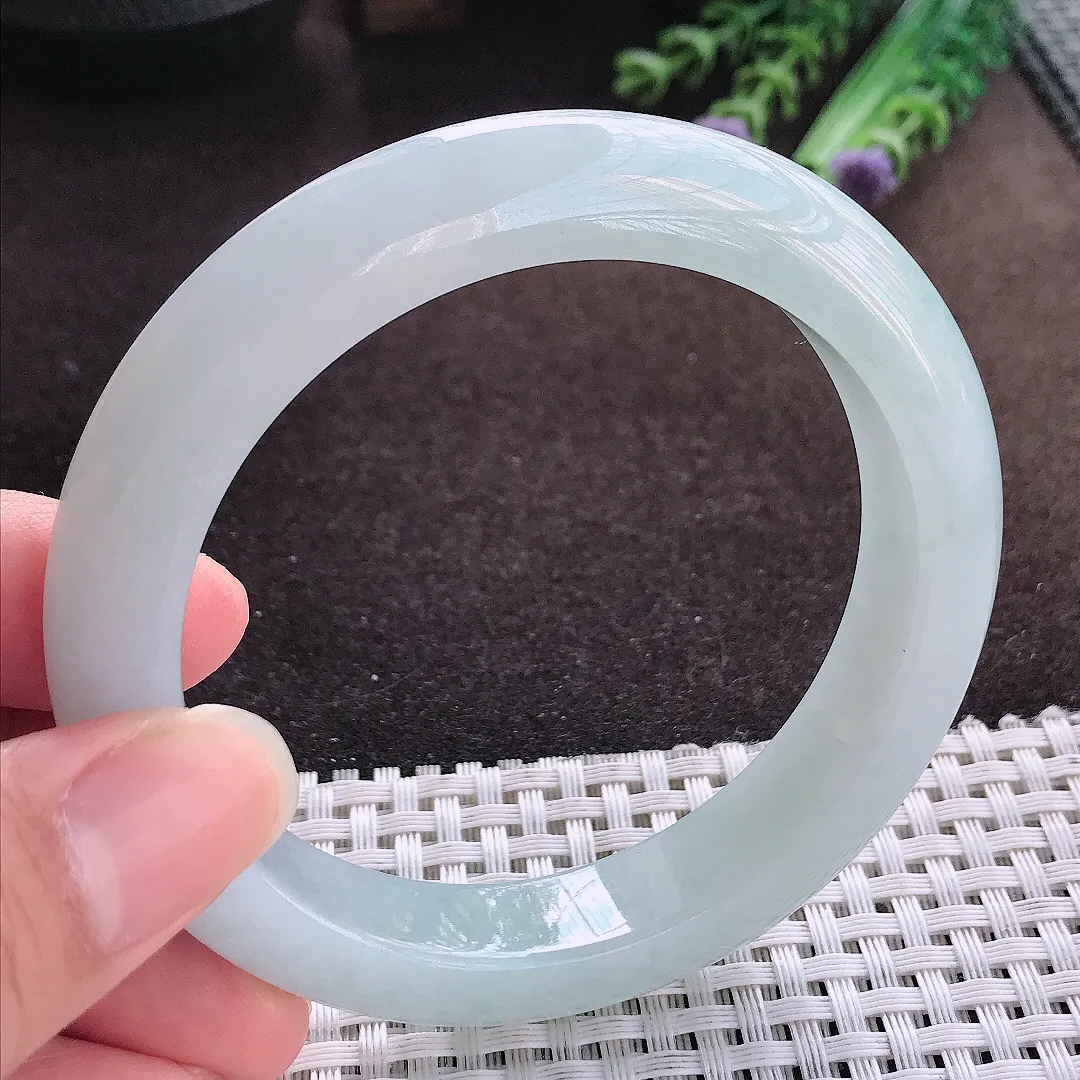 天然a货翡翠59/12.4/9.5老坑秀气冰胶天空蓝手镯宽边玉手镯