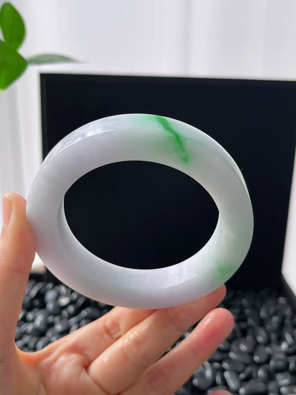 翡翠镯饼，⭕️正圈最大做63，圆条最大做59；最小做57.6