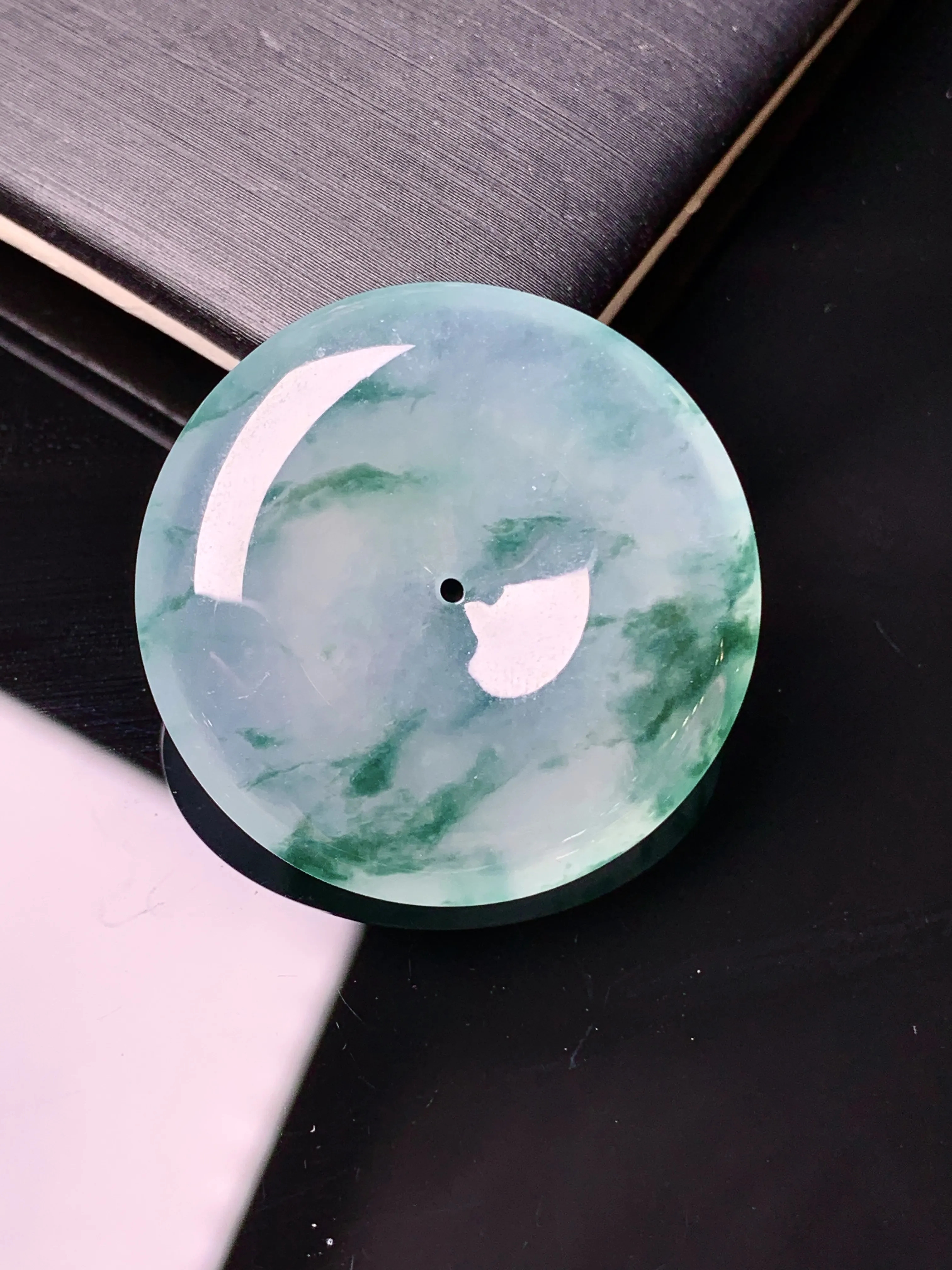 冰种飘花平安扣吊坠 玉质细腻 色泽清新艳丽 整体尺寸29.6*6