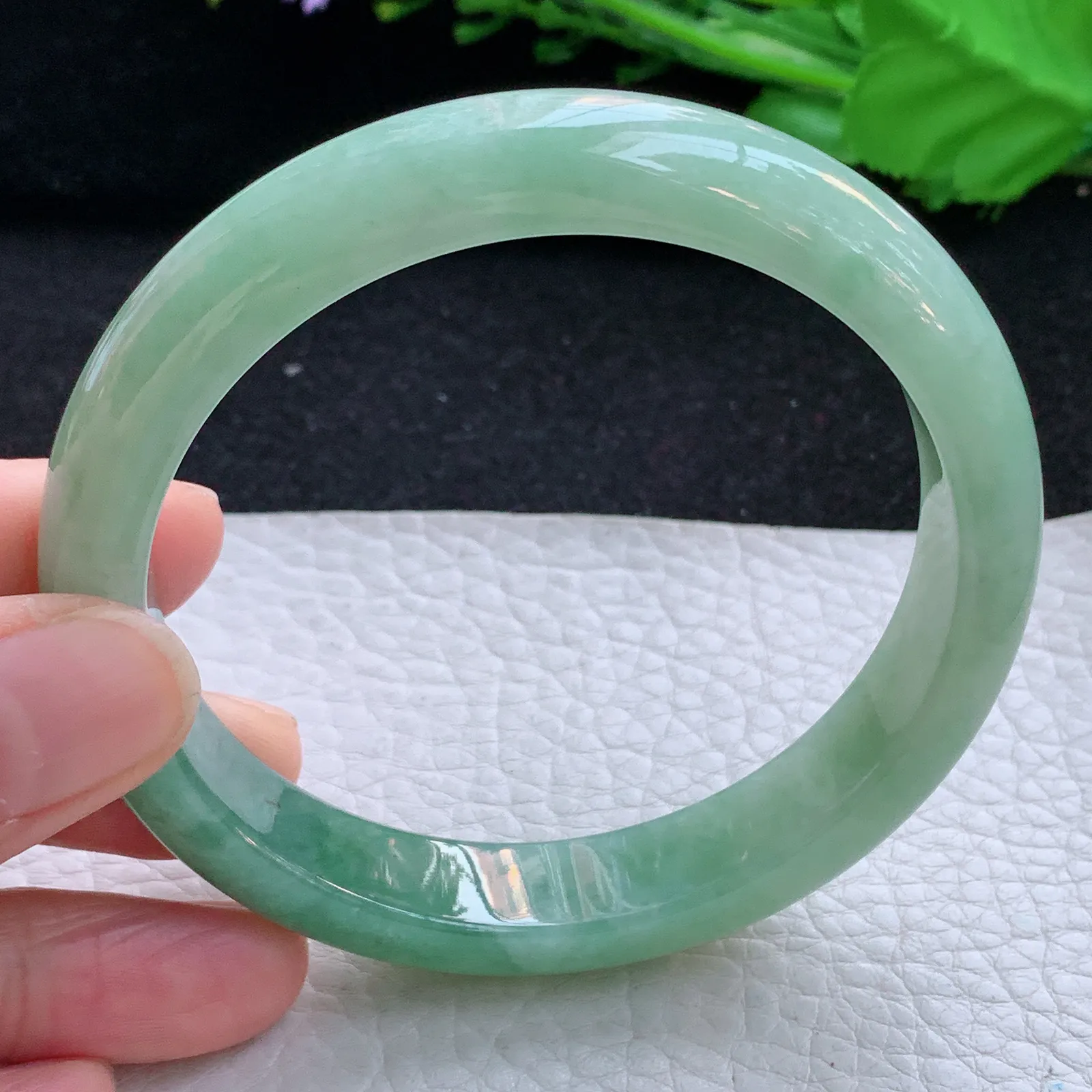 yh大圈口61.5*12.6*8招财镯 缅甸翡翠a货玉手镯半山水宽边玉手环