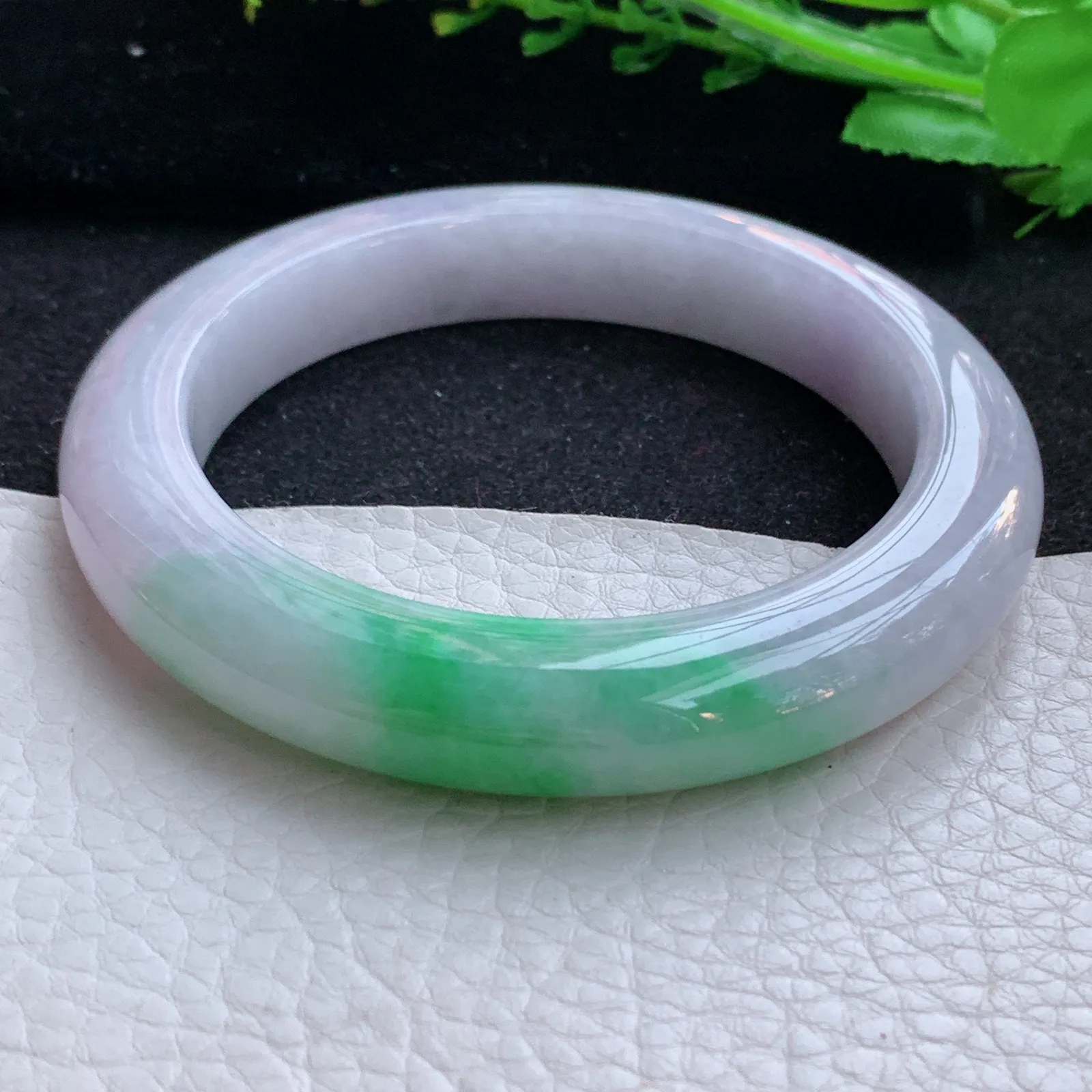 ss大圈口61*12*11平安镯 缅甸翡翠a货玉手镯飘绿厚装宽边玉手环 美人镯