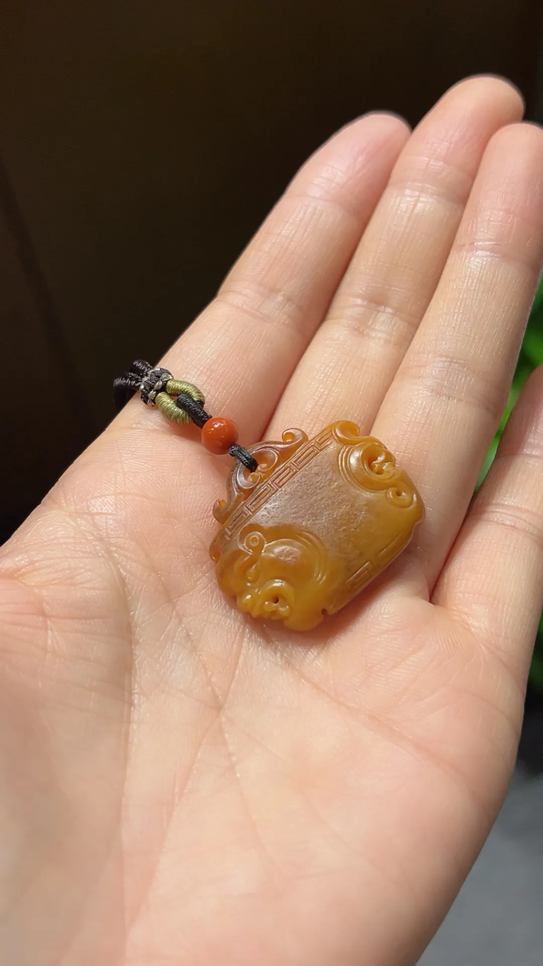 小精品｜黄沁｜龙凤配

重9.4克 尺寸26*30*7m m