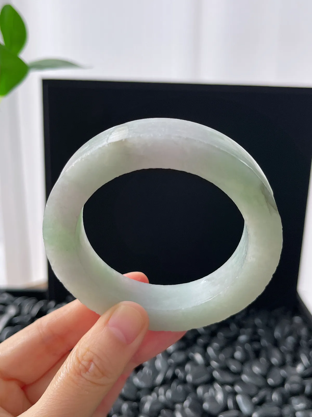 翡翠镯饼，⭕️正圈最大做57，圆条最大做53；最小做53.3