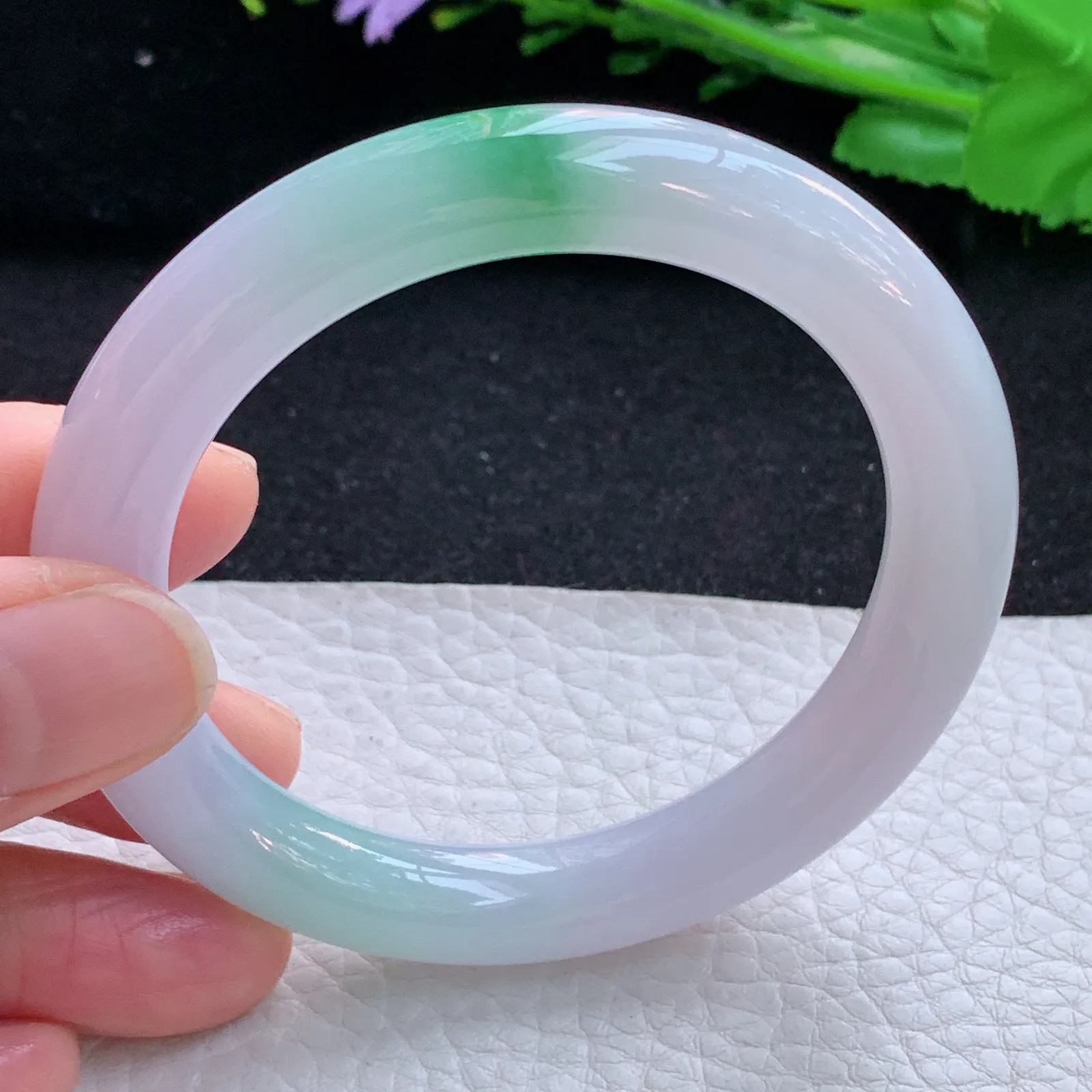 yh自然光54*9.5叮当镯 缅甸翡翠a货玉手镯清新飘绿圆条玉手环 美人镯