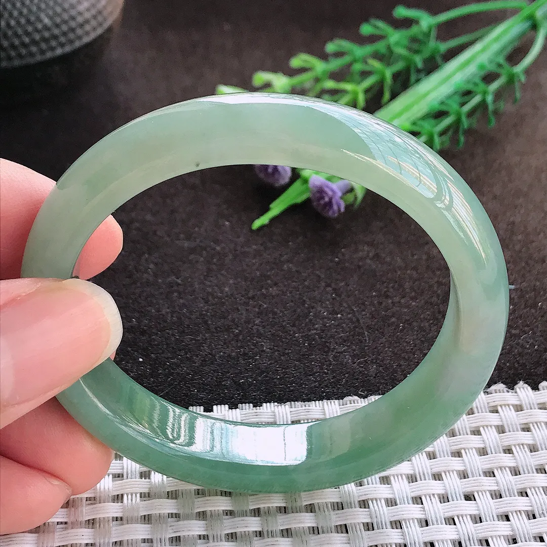 天然a货翡翠53.5/48/12/7.5老坑冰胶水灵满色油绿贵妃手镯玉手镯