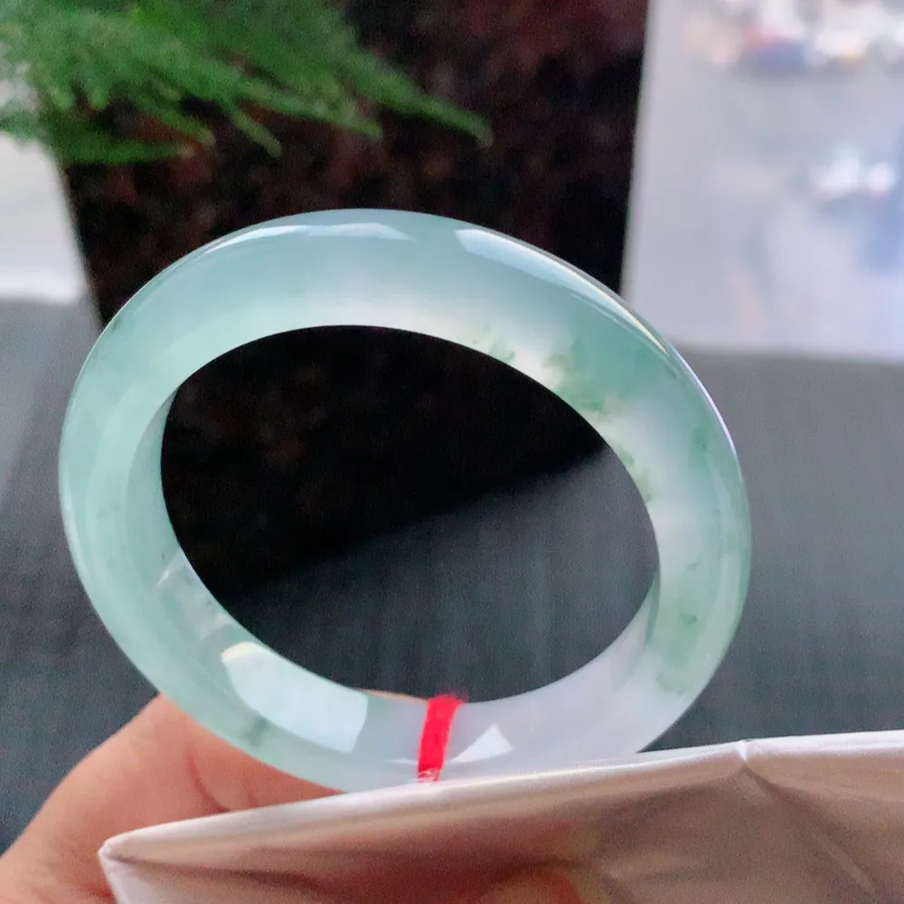 正圈冰玻飘花 无瑕 尺寸:52.3/11.1/8.2 花美 荧光闪闪