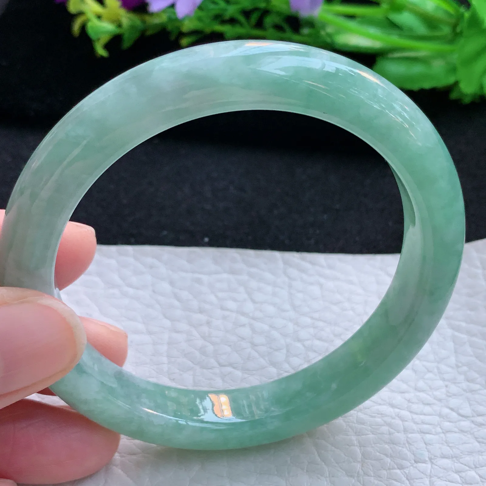 n自然光57*10.5*8.2平安镯 缅甸翡翠a货玉手镯满绿宽边玉手环 美人镯