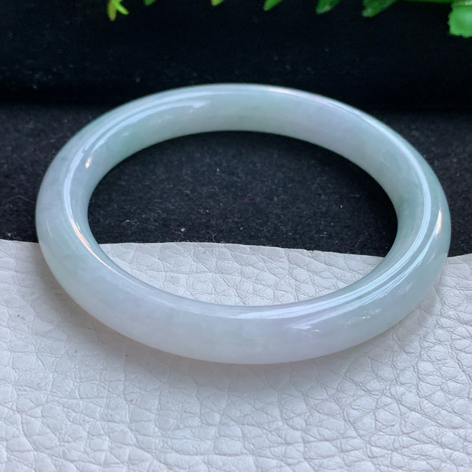 n小圈口51.5*8.5*8.2叮当镯 缅甸翡翠a货玉手镯浅绿圆条玉手环 美人镯