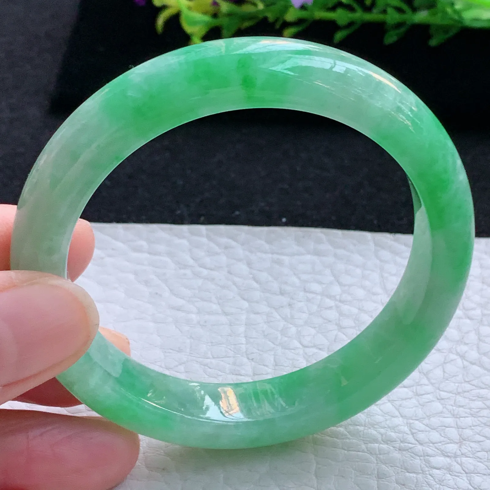 ay自然光53.5*11.5*8平安镯 缅甸翡翠a货玉手镯冰绿宽边玉手环