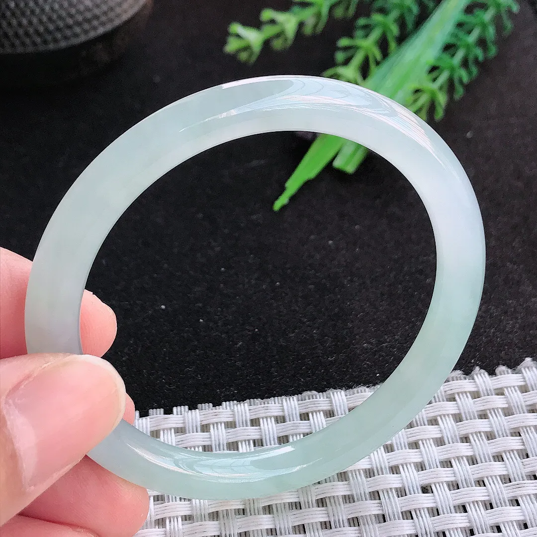 天然a货翡翠52.5/6.6/7.1老坑冰纯果冻胶冰晴圆条手镯细条玉手镯