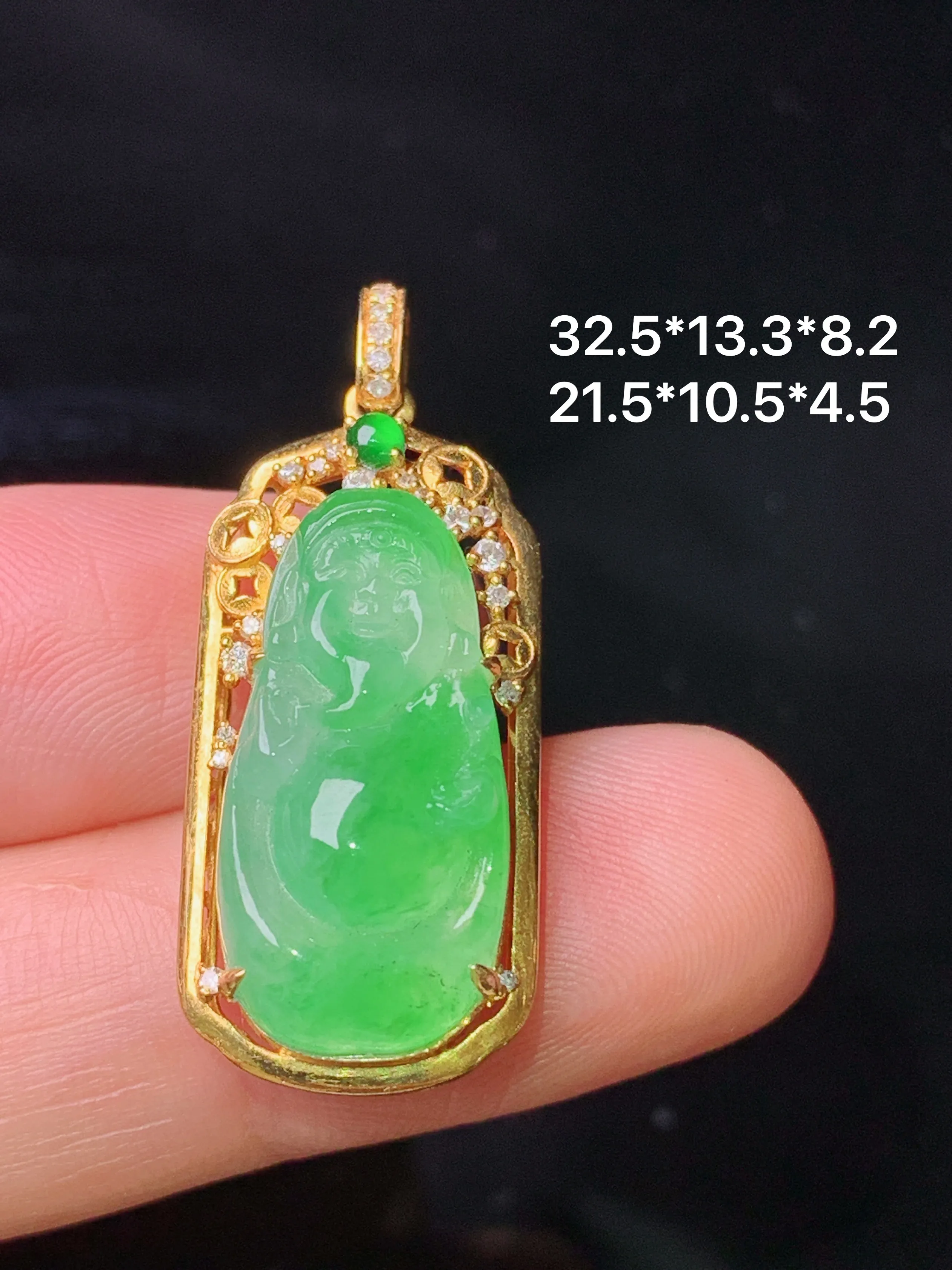 18k金钻镶嵌翠绿财神吊坠 玉质细腻 色泽清新艳丽 整体尺寸32.5*13.3*8.2