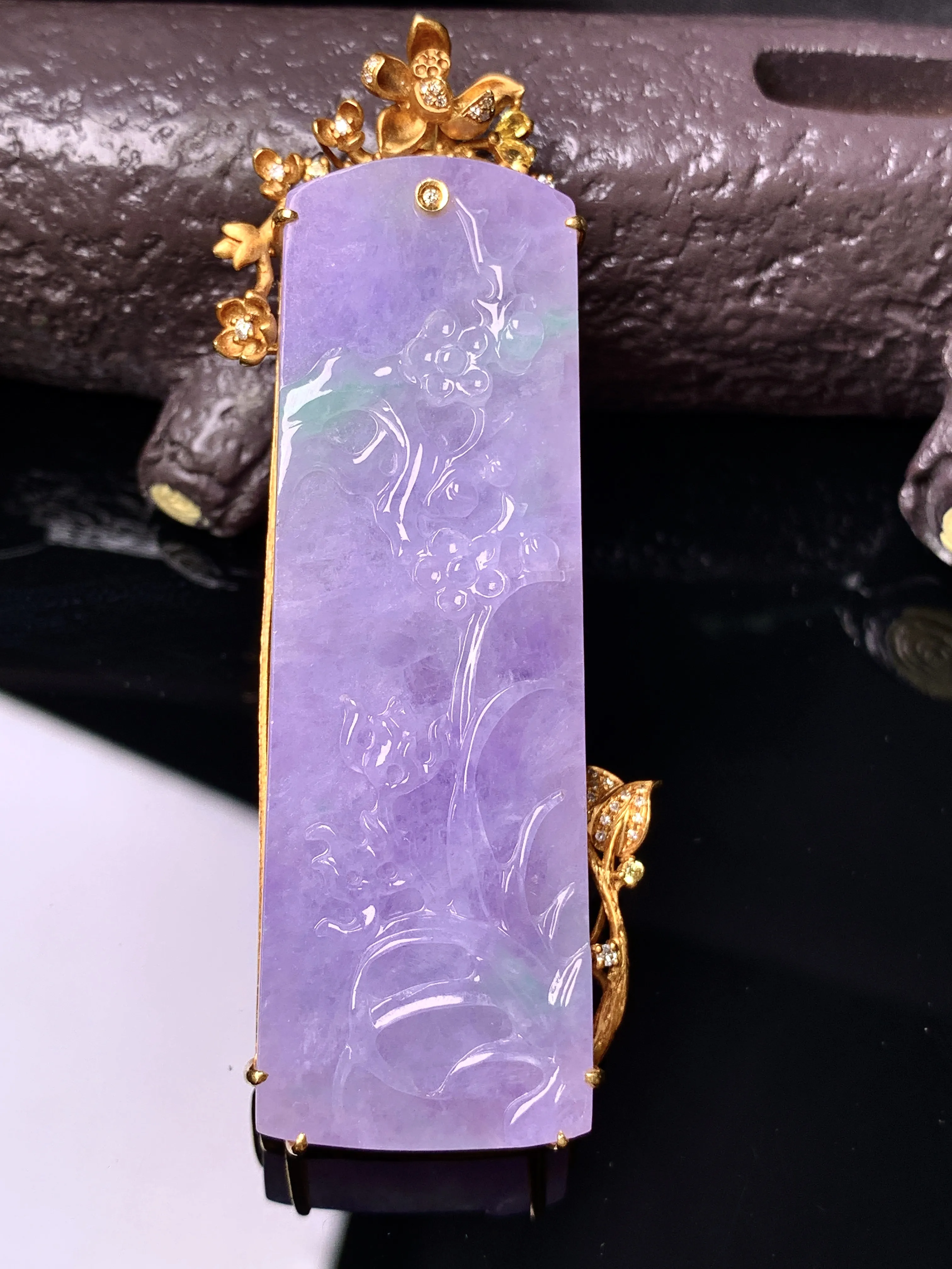 18k金钻镶嵌紫罗兰花件牌吊坠 玉质细腻 色泽艳丽清新 整体尺寸65*22.5*8.5