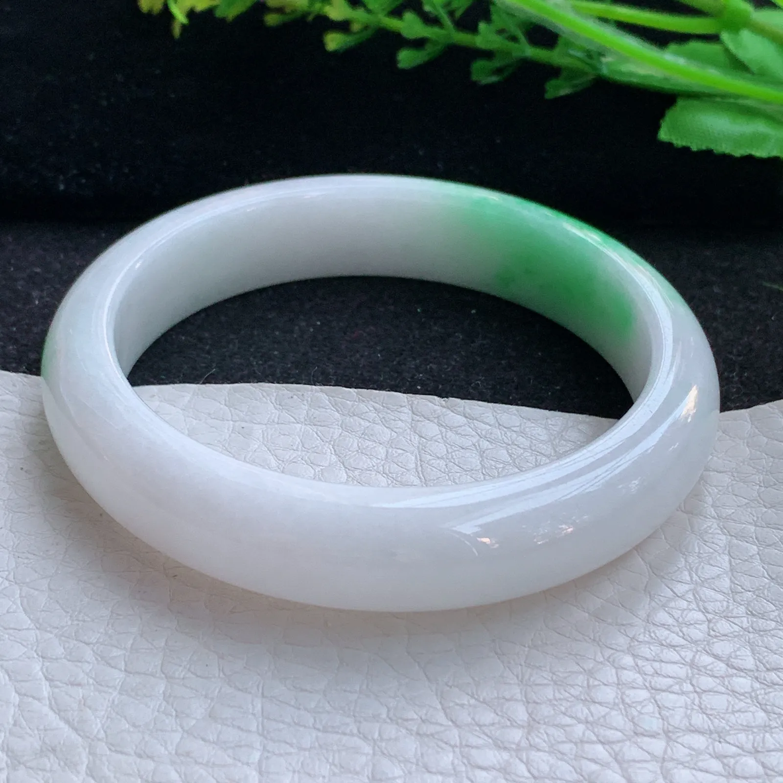 yh自然光57*12.8*7.8平安镯 缅甸翡翠a货玉手镯飘绿秀气宽边玉手环 美人镯