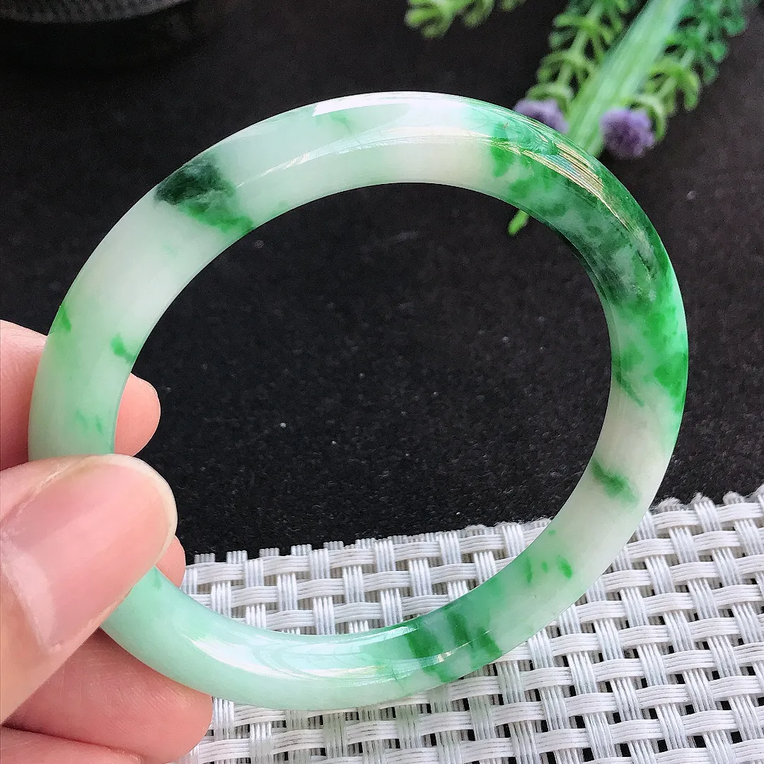 天然a货翡翠53.8/8.3/8.4老坑精美温润辣绿圆条手镯玉手镯