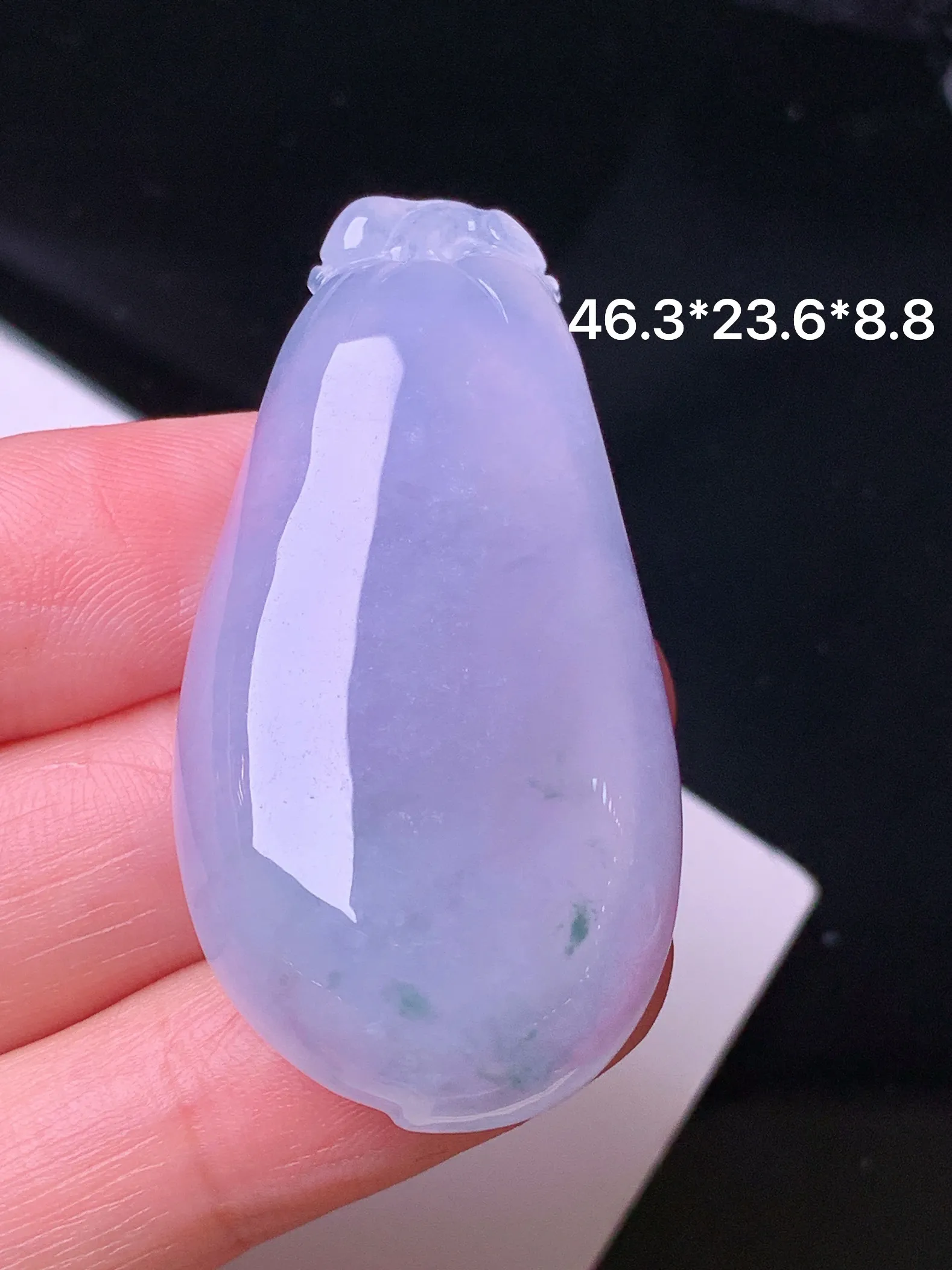 紫罗兰福瓜吊坠 玉质细腻 色泽清新艳丽 整体尺寸46.3*23.6*8.8