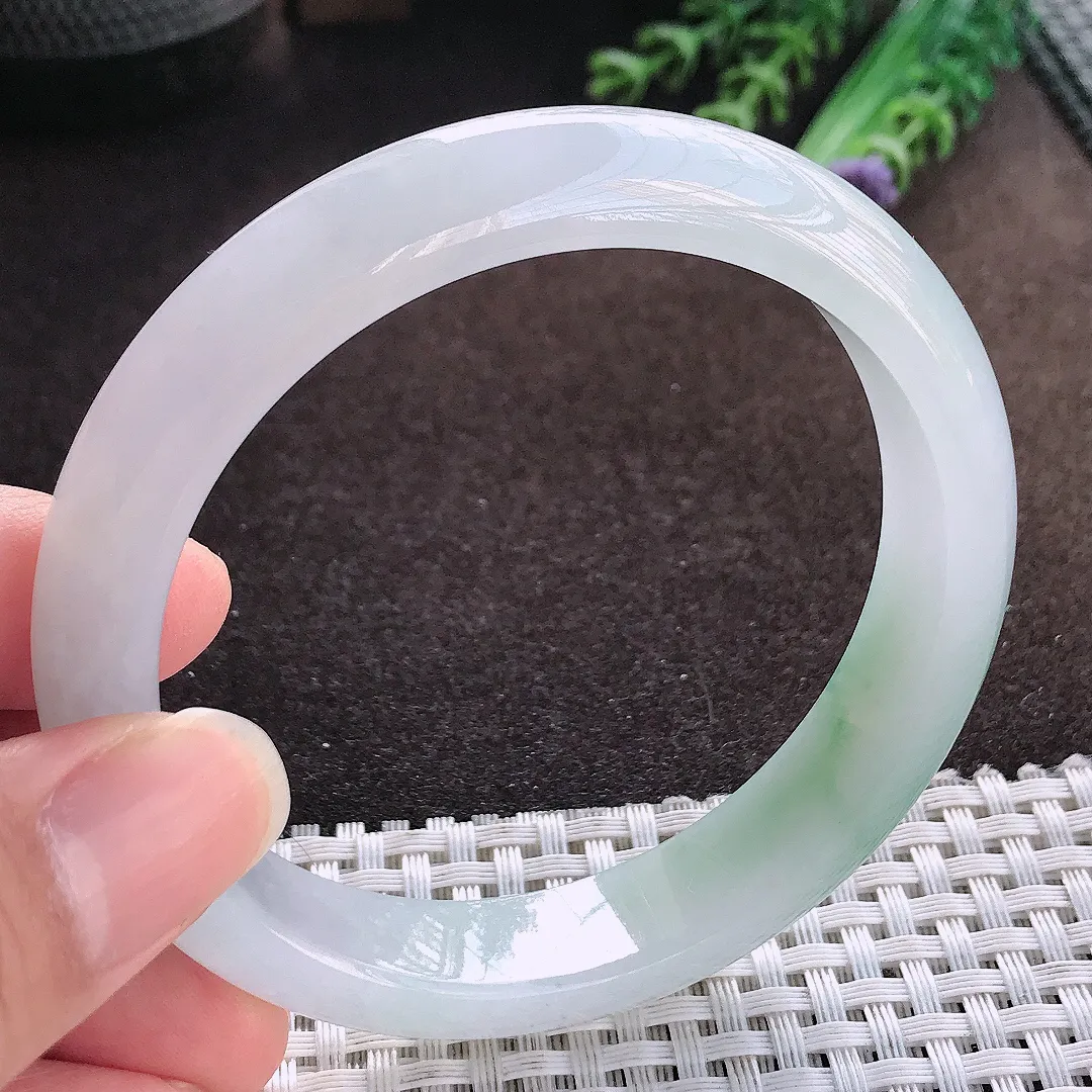 天然a货翡翠60/12.8/8.1老坑冰胶果冻飘花手镯宽边玉手镯