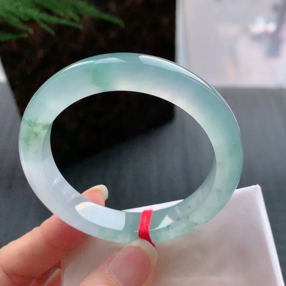 正圈冰玻飘花 无瑕 尺寸:52.3/11.1/8.2 花美 荧光闪闪