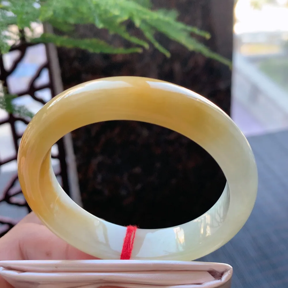 正圈一大节黄翡 无瑕 尺寸:53.9/13.1/8.2 超值