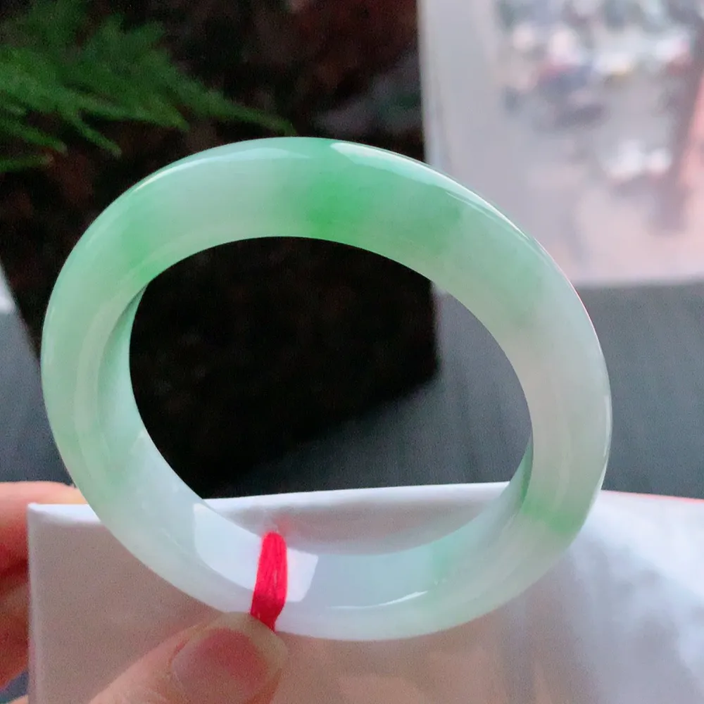 正圈冰阳绿 无瑕 尺寸:55.2/12.1/9.4 色好