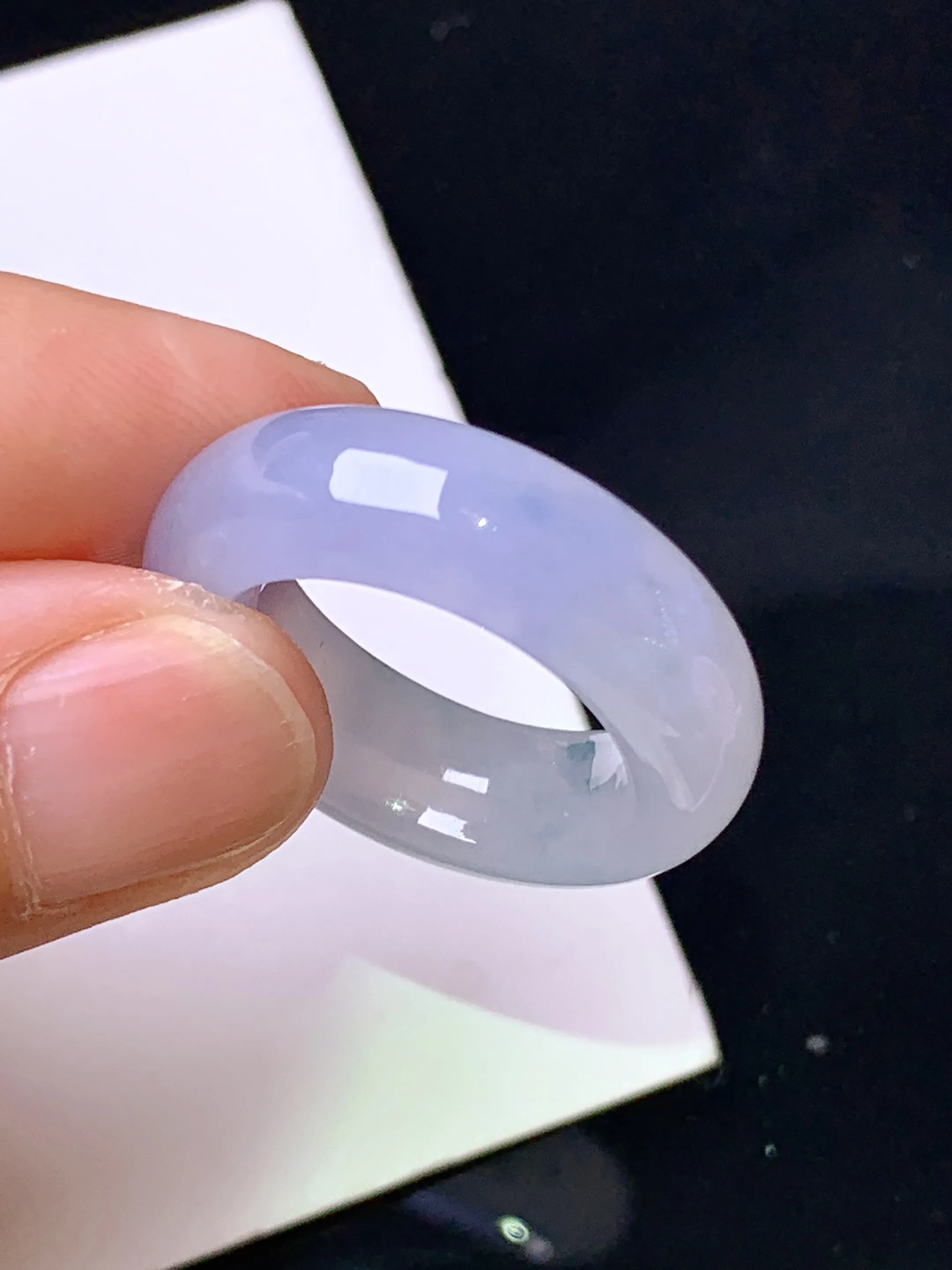 淡紫罗兰指环 玉质细腻 色泽艳丽清新 圈口11 整体尺寸25.2*6.9*4.5