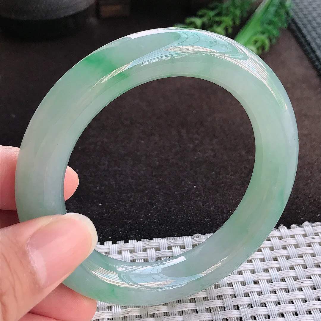 天然a货翡翠56.5/12.4/12老坑冰胶果冻飘阳绿胖圆条手镯玉手镯