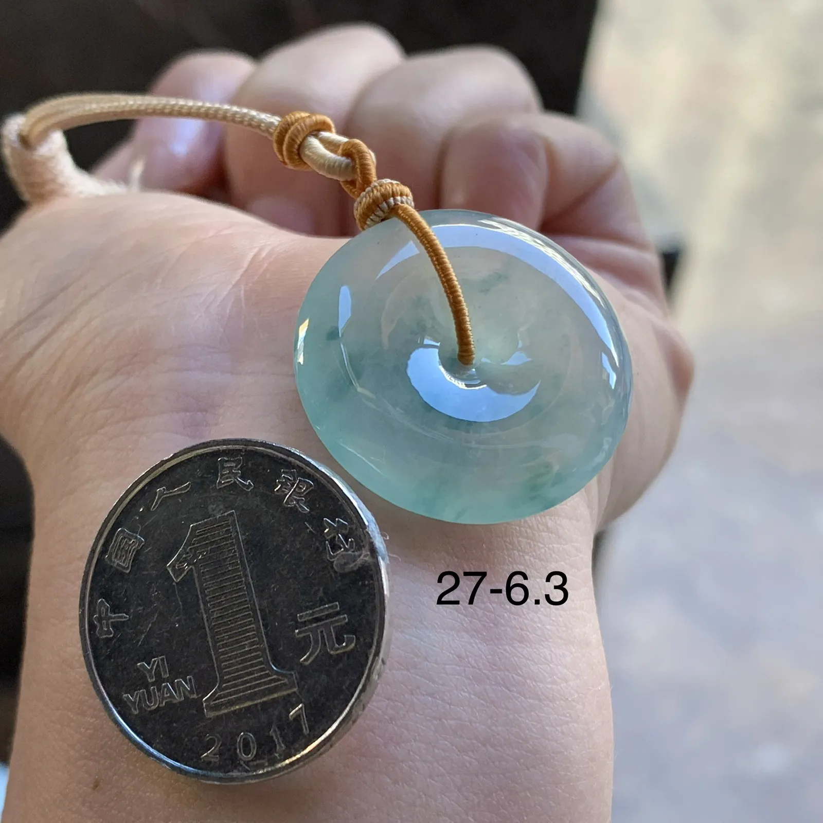 冰蓝花平安扣
平安顺遂～